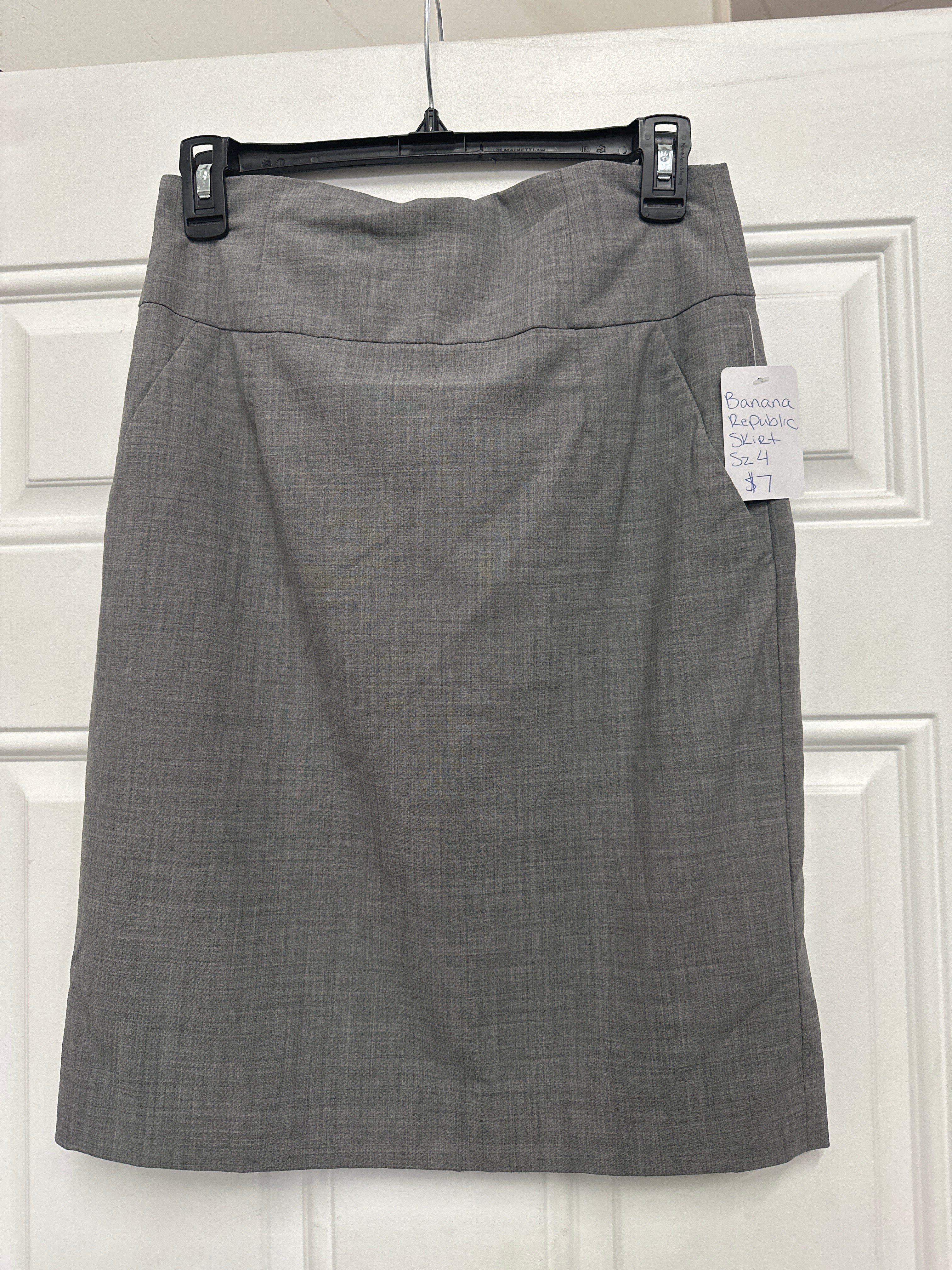 Banana Republic Skirt- Size 4