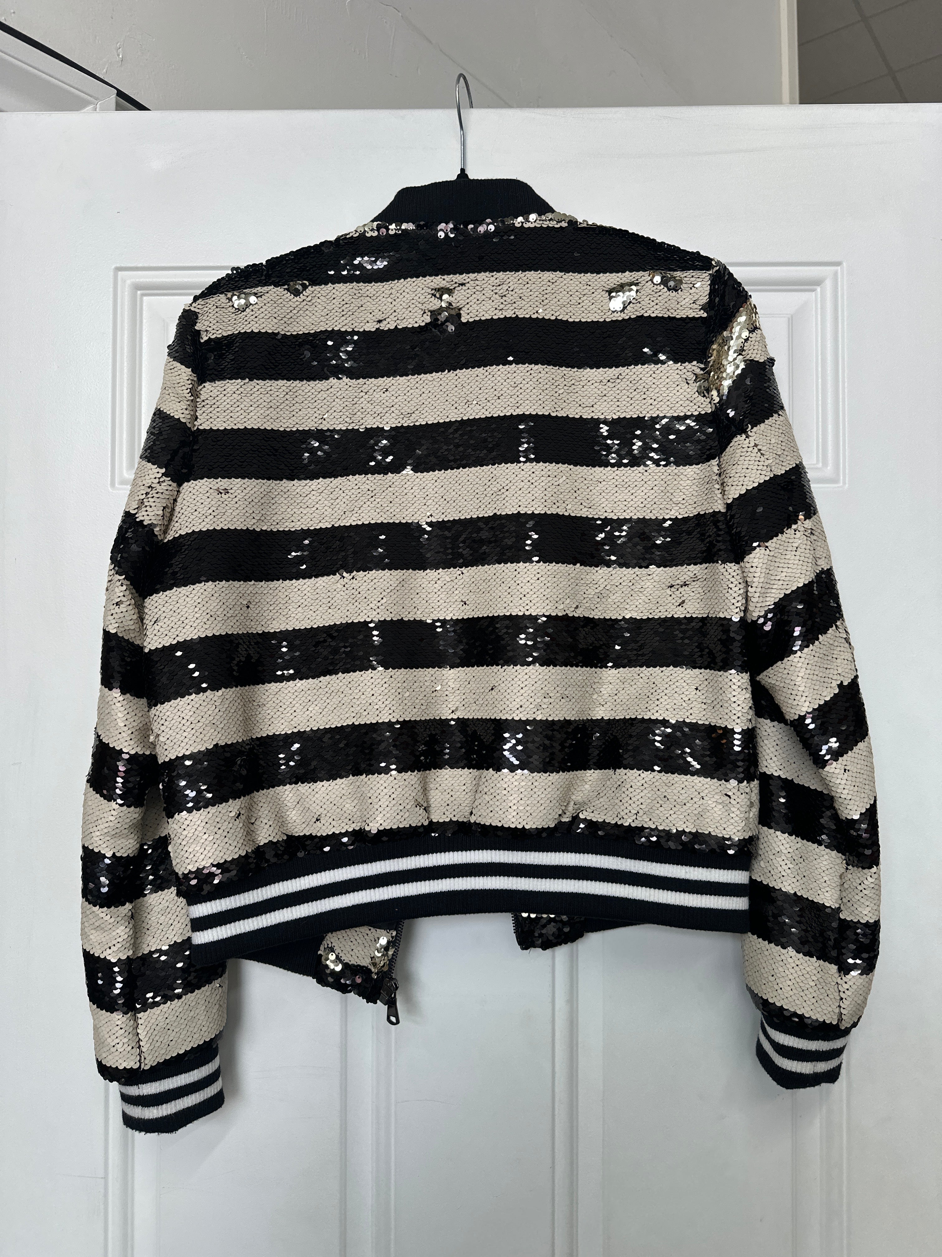 Vigoss B&W Sequence Jacket- Small