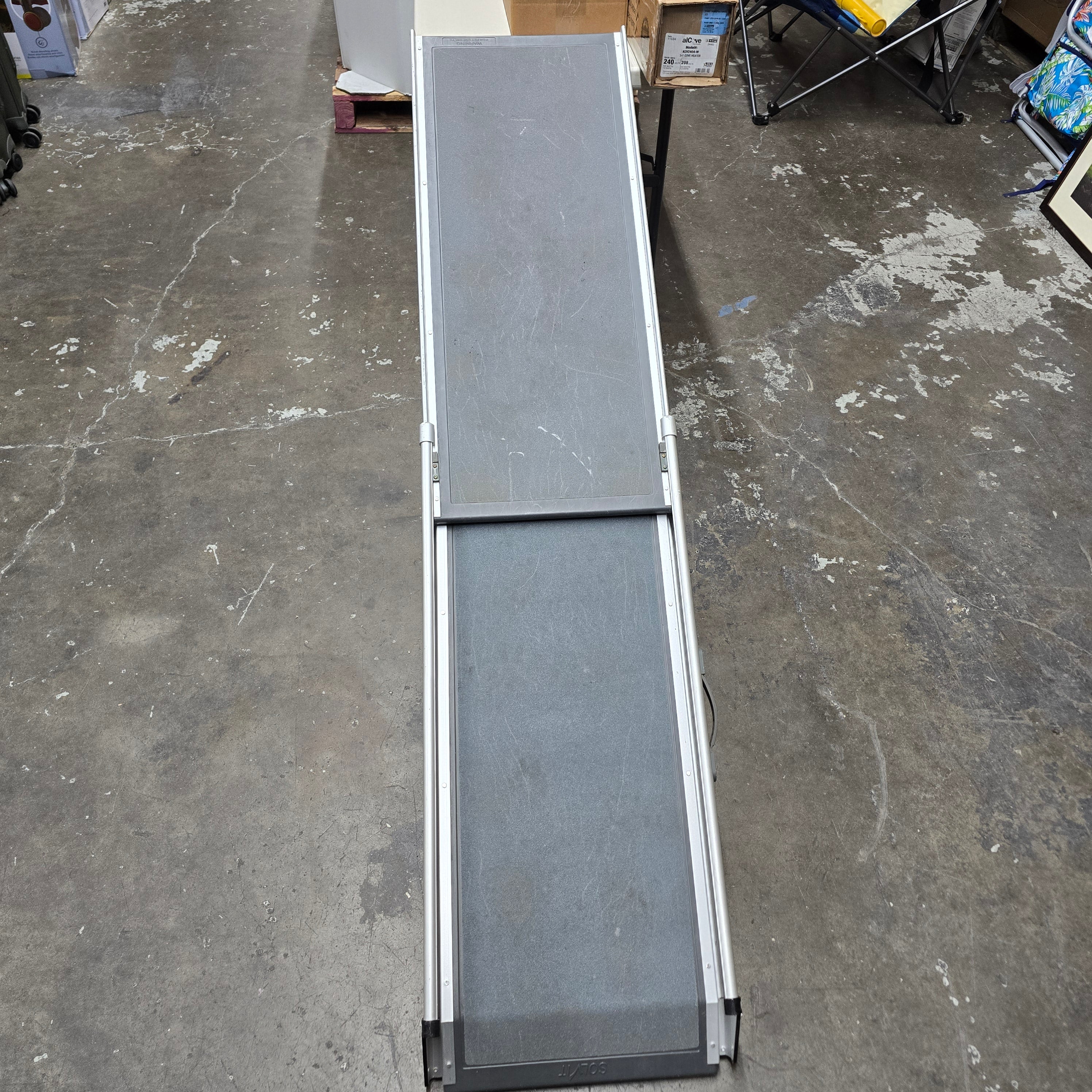 Telescoping Dog Ramp, Portable Pet Ramp for Cars, Trucks & SUVs with Adjustable Sizing