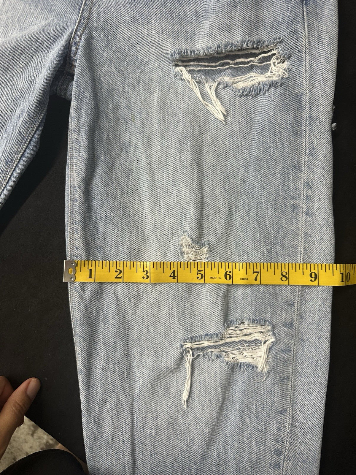 American Eagle High Rise Ripped Mom Jeans Women's Size 00 Short (0019)