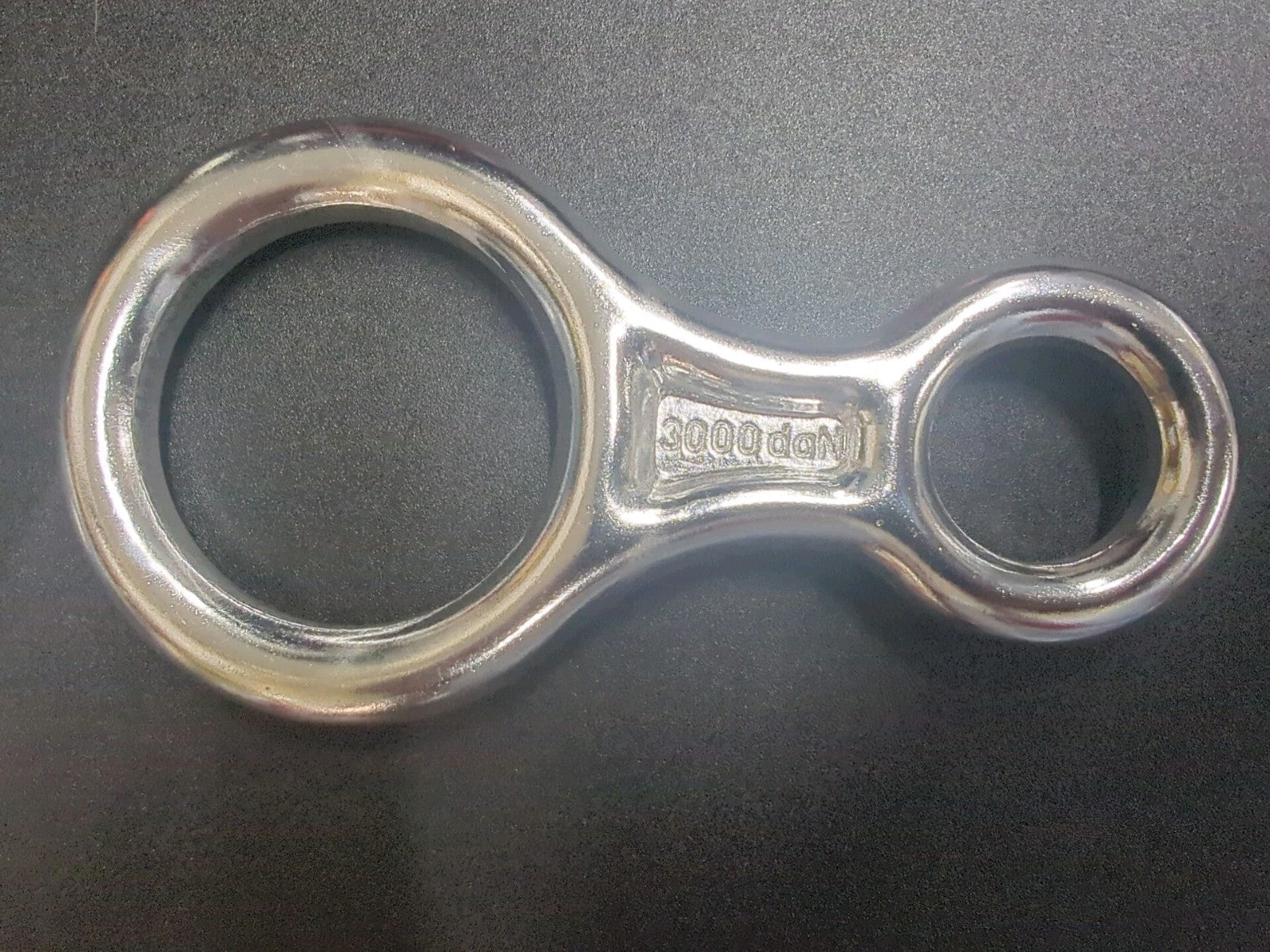 Climbing Aluminum Alloy 8-Character Descender high-Altitude Protector Ring