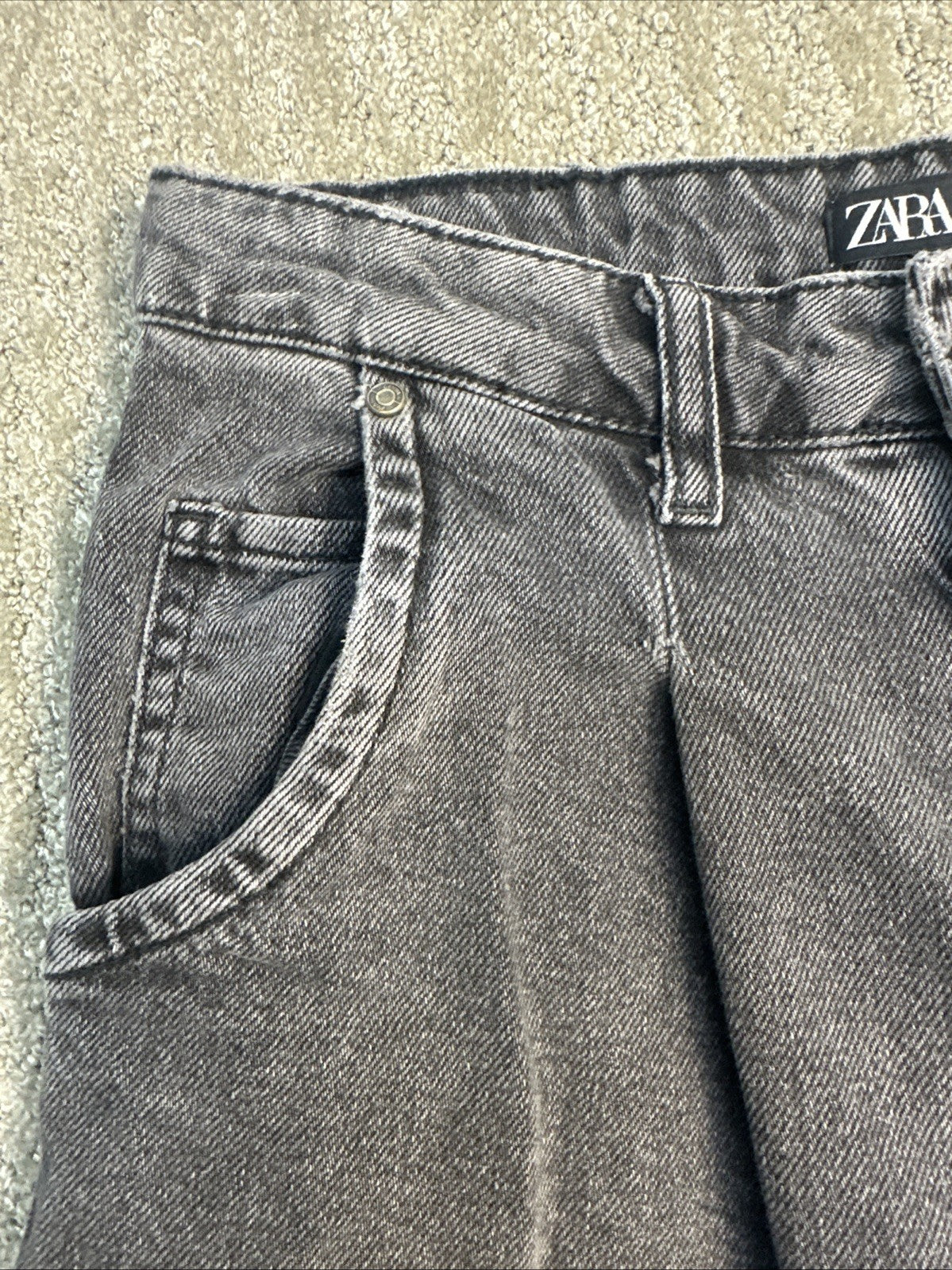 Women’s Black-Grey Zara Jean Pants Size US 0/25 Balloon Style (5.0)