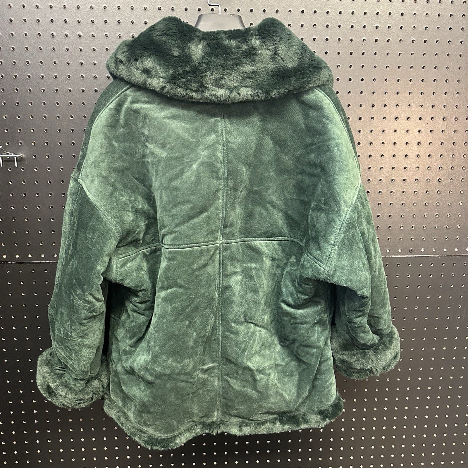 Vintage 90s Adventure Bound By Wilson’s Faux Shearling Coat Green Suede Serpa Lg