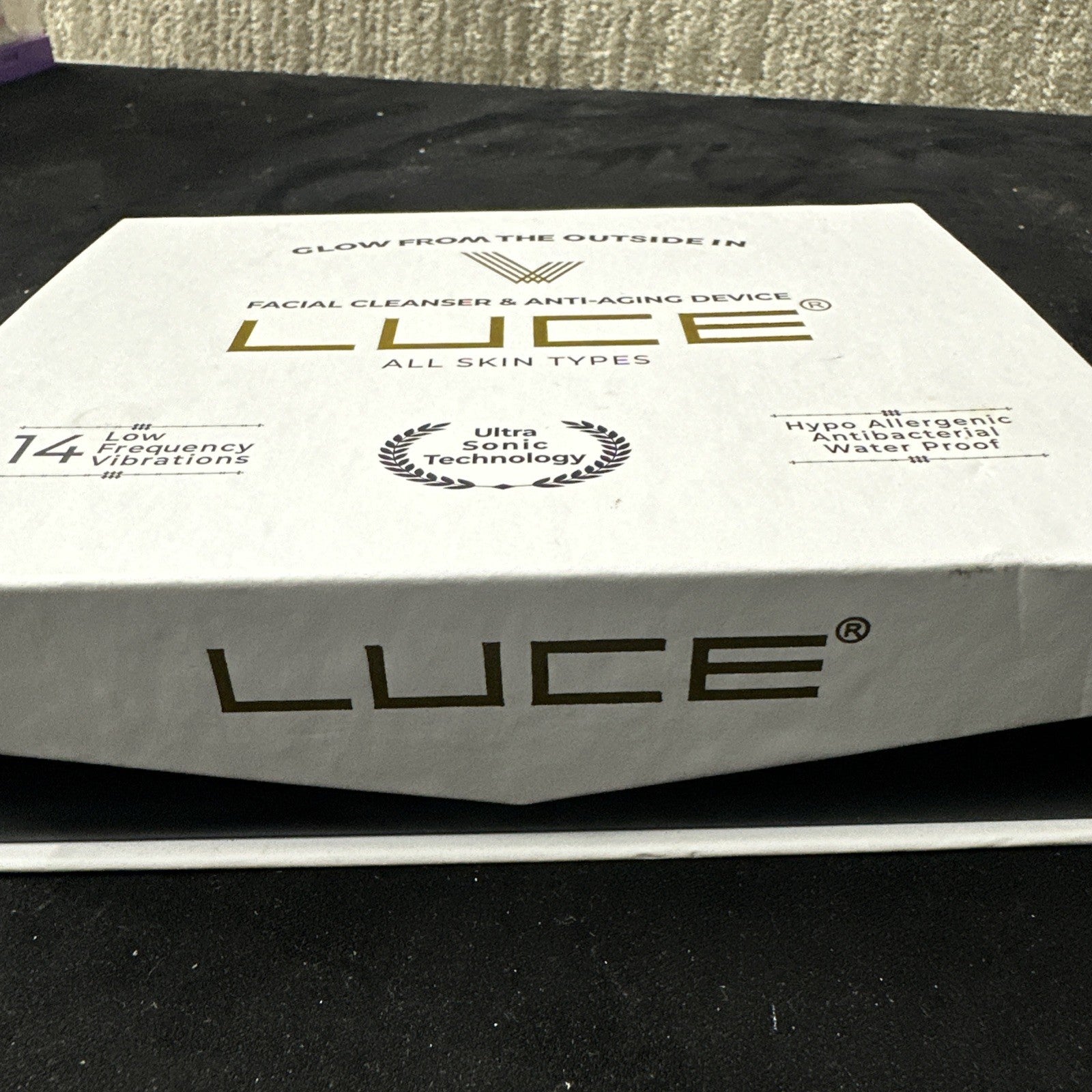 Luce 180 Facial Cleansing Anti-aging Device All Skin Types Ultra Sonic Black 6c