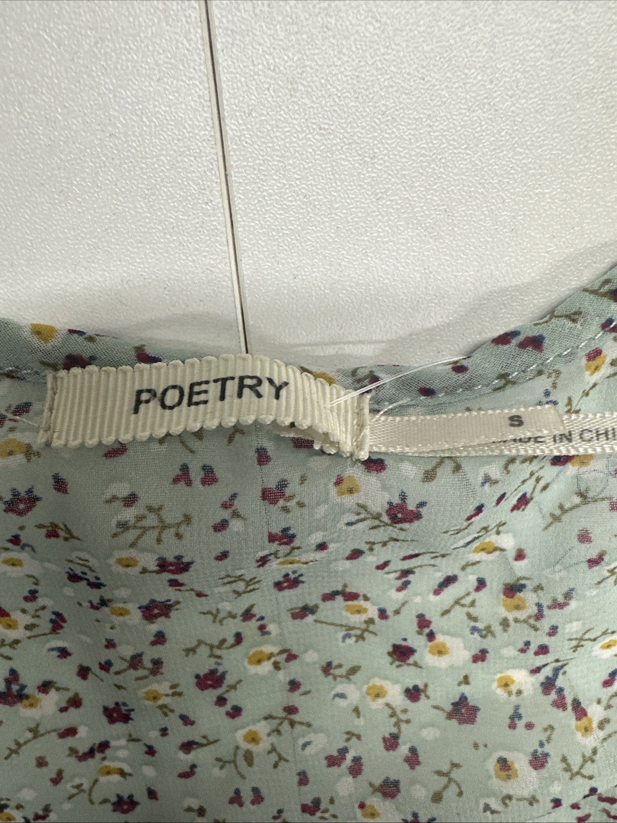 Women’s Small Poetry Sheet Tank W/ Button Details, Light Green W/ Small Flowers