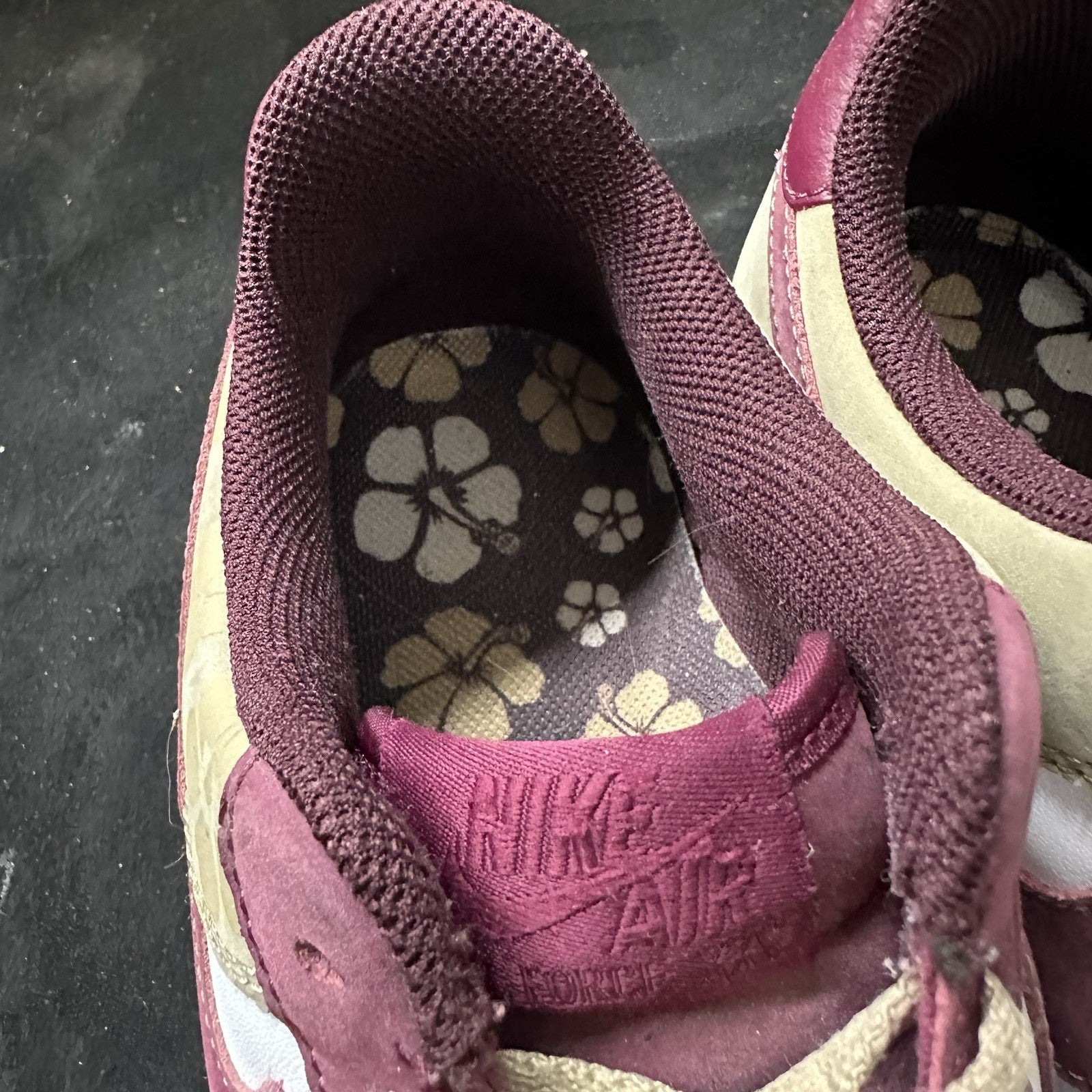 Nike Air Force 1 Low Men’s Size 8.5 White Burgundy | Floral Camo | 2007 OG (5d)