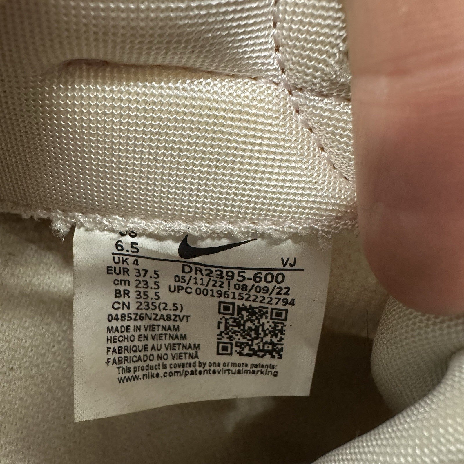 Nike Air Max Dawn Light Soft Pink Women’s 6.5 2022 - DR2395-600 (5d)