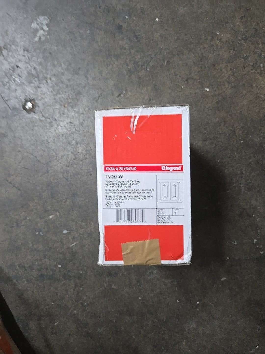 Pass & Seymour 1 Gang Recessed TV Media Box Kit, White 3B