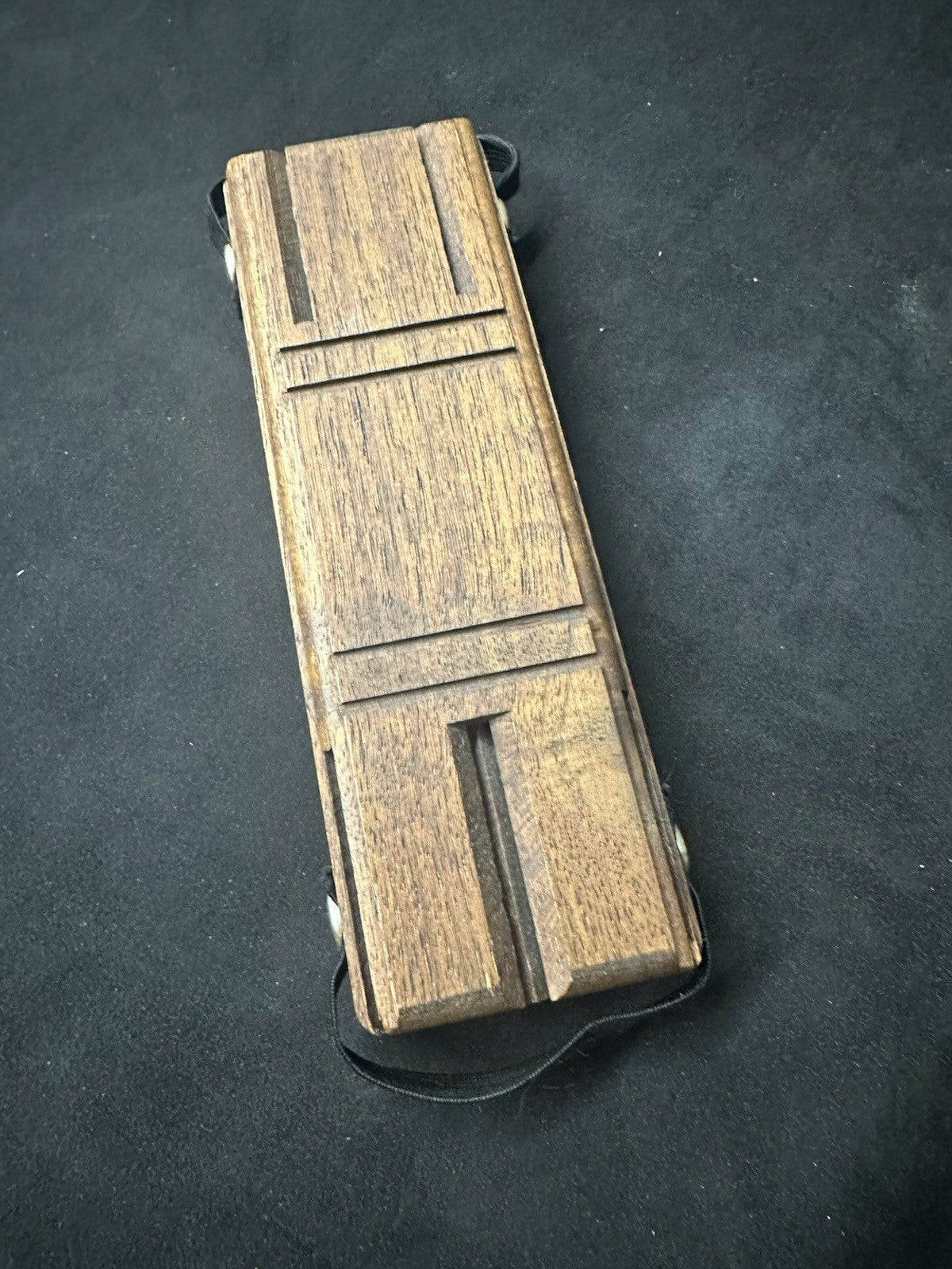 Vintage Wooden Dart Holder (6c)