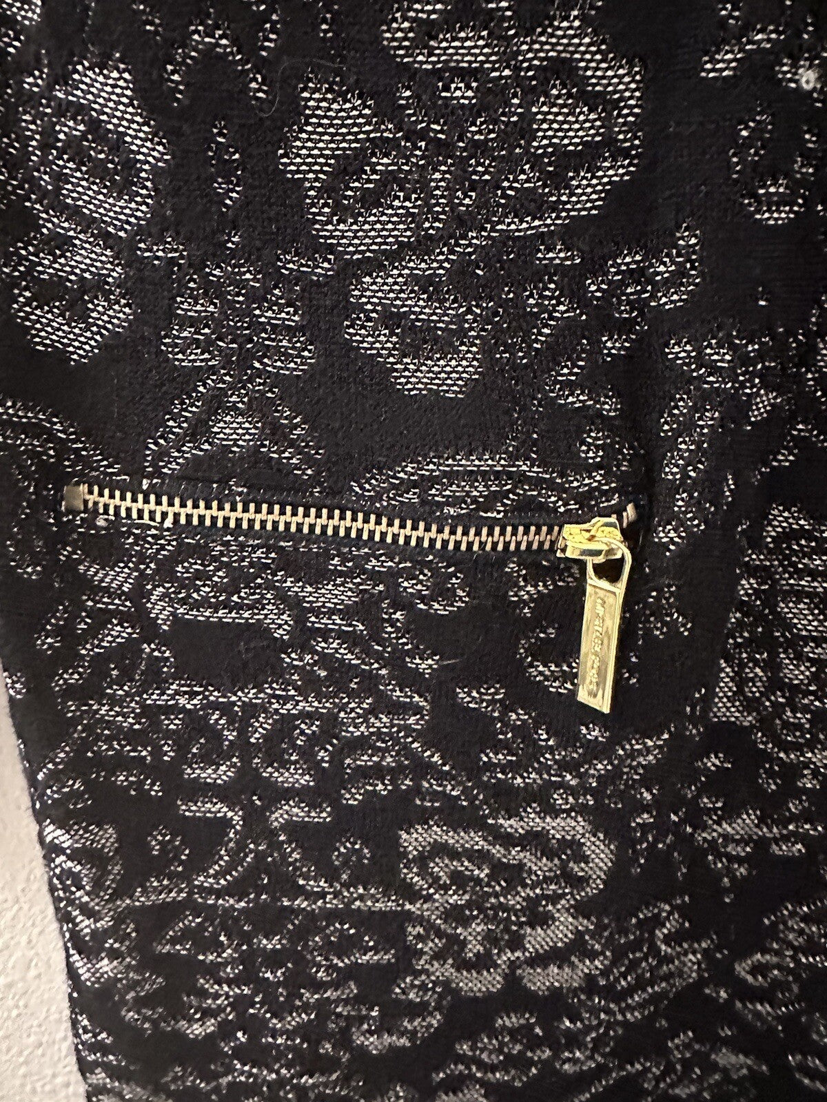 Michael Kors Woman’s Size Med Long Sleeve Black Gold Dress. 5.7