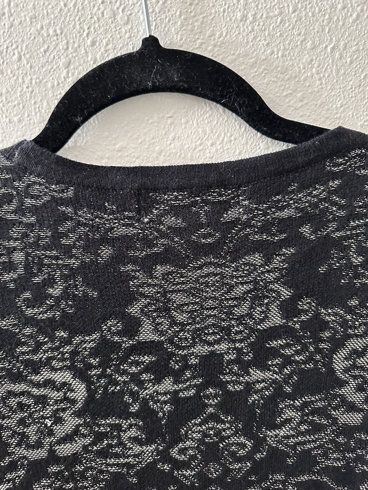 Michael Kors Woman’s Size Med Long Sleeve Black Gold Dress. (0049)