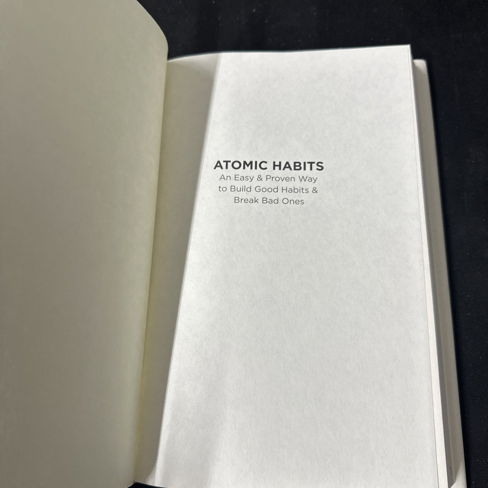 Atomic Habits: An Easy & Proven Way to - Hardcover, by Clear James GOOD (10c)