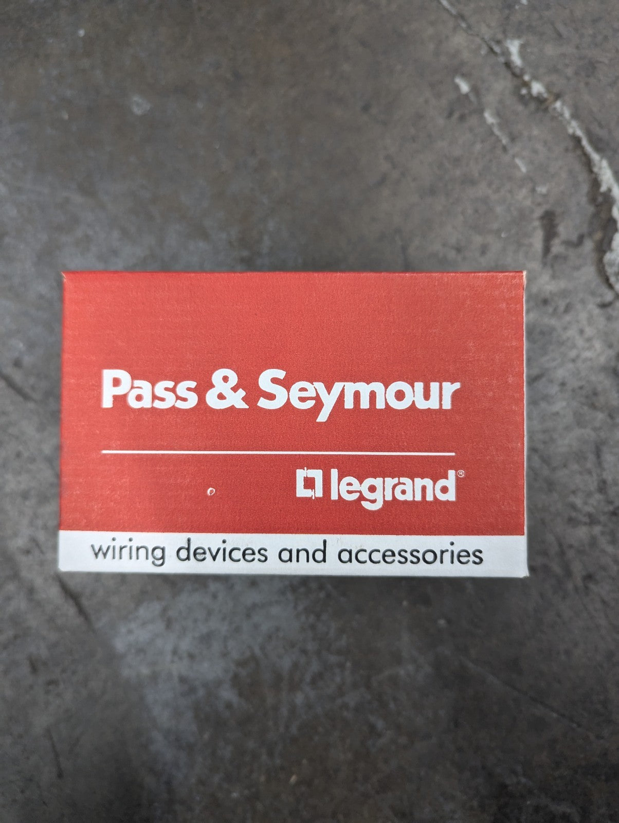 Legrand Pass & Seymour L1430PCCV3 Turnlok Locking Plug, 30 Amp 125/250V (4C)