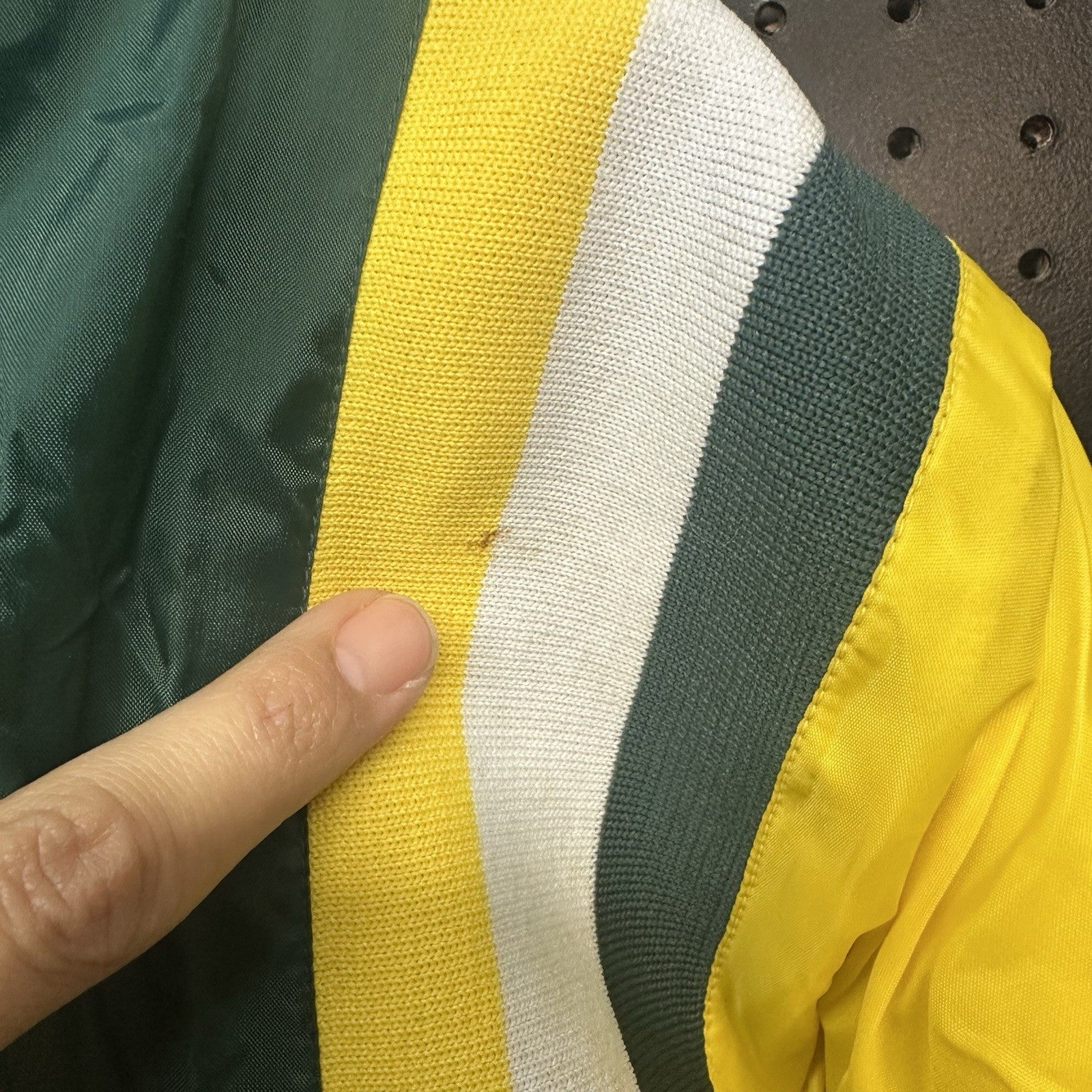 Vintage Genuine Stuff Collegiate Oregon Ducks Puffer Jacket Women’s Small