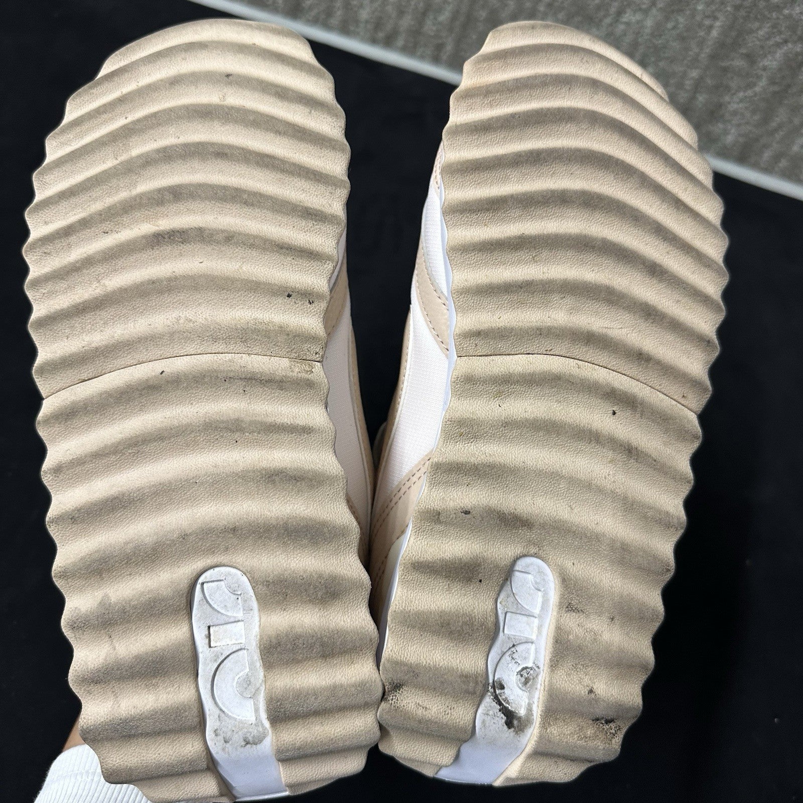 Nike Air Max Dawn Light Soft Pink Women’s 6.5 2022 - DR2395-600 (5d)