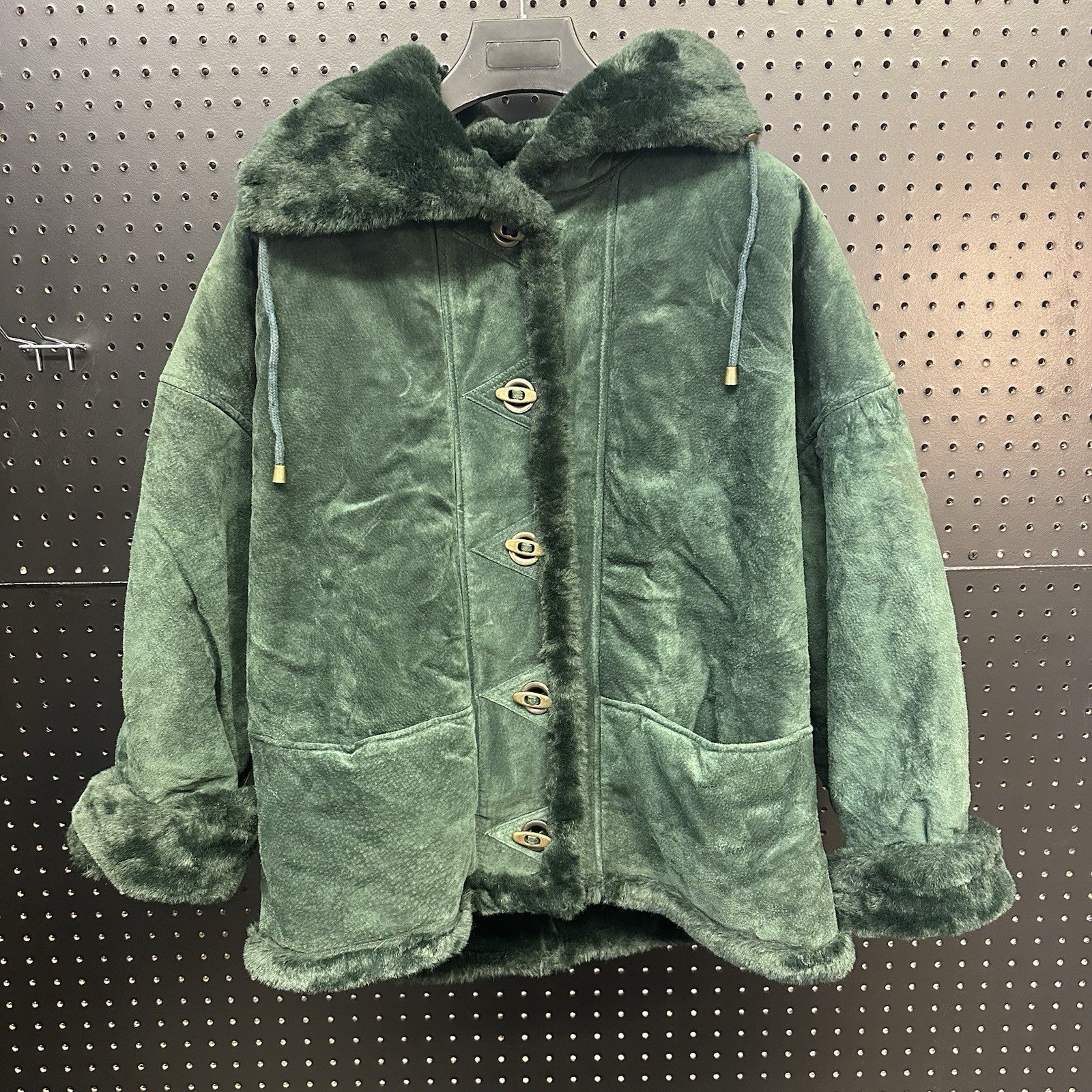 Vintage 90s Adventure Bound By Wilson’s Faux Shearling Coat Green Suede Serpa Lg