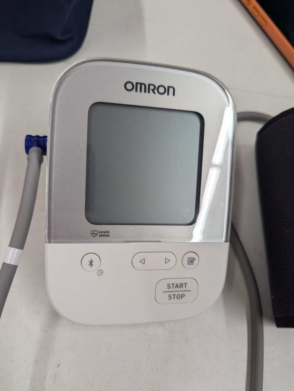 Omron X4 Smart HEM-7155T-ESL Blood Pressure Monitor And Cuff 9C