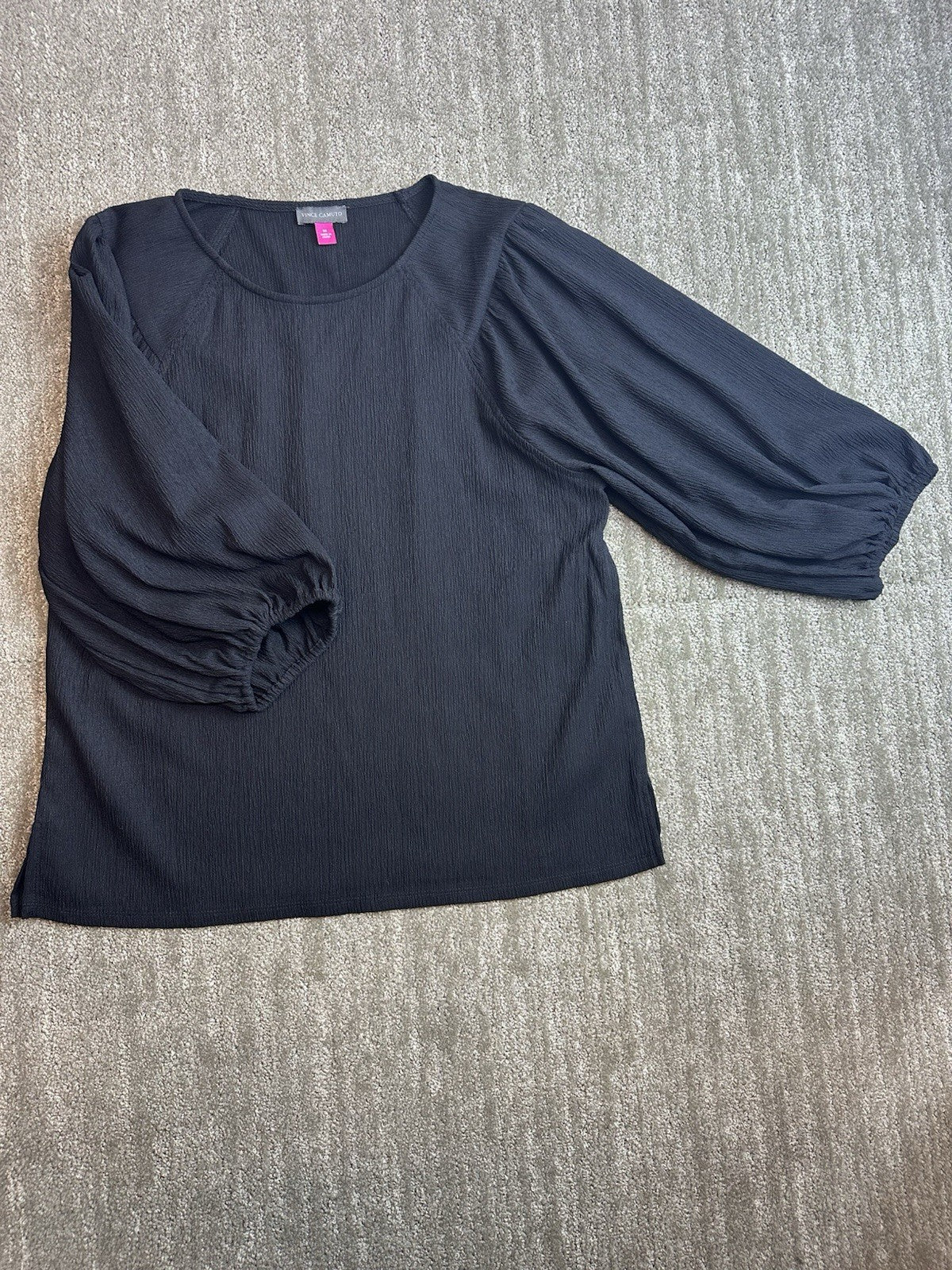 Vince Camuto Women's Medium Black Round Neck 3/4 Sleeve Blouse Lightweight 1.7