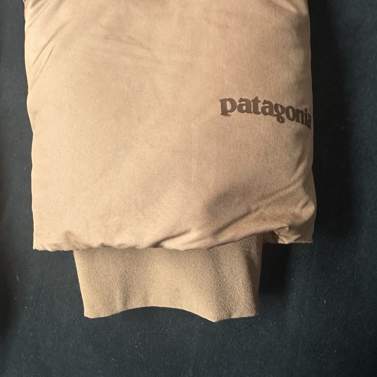 Patagonia Women’s Silent Down Jacket Size Small Century Dusky Pink 0094