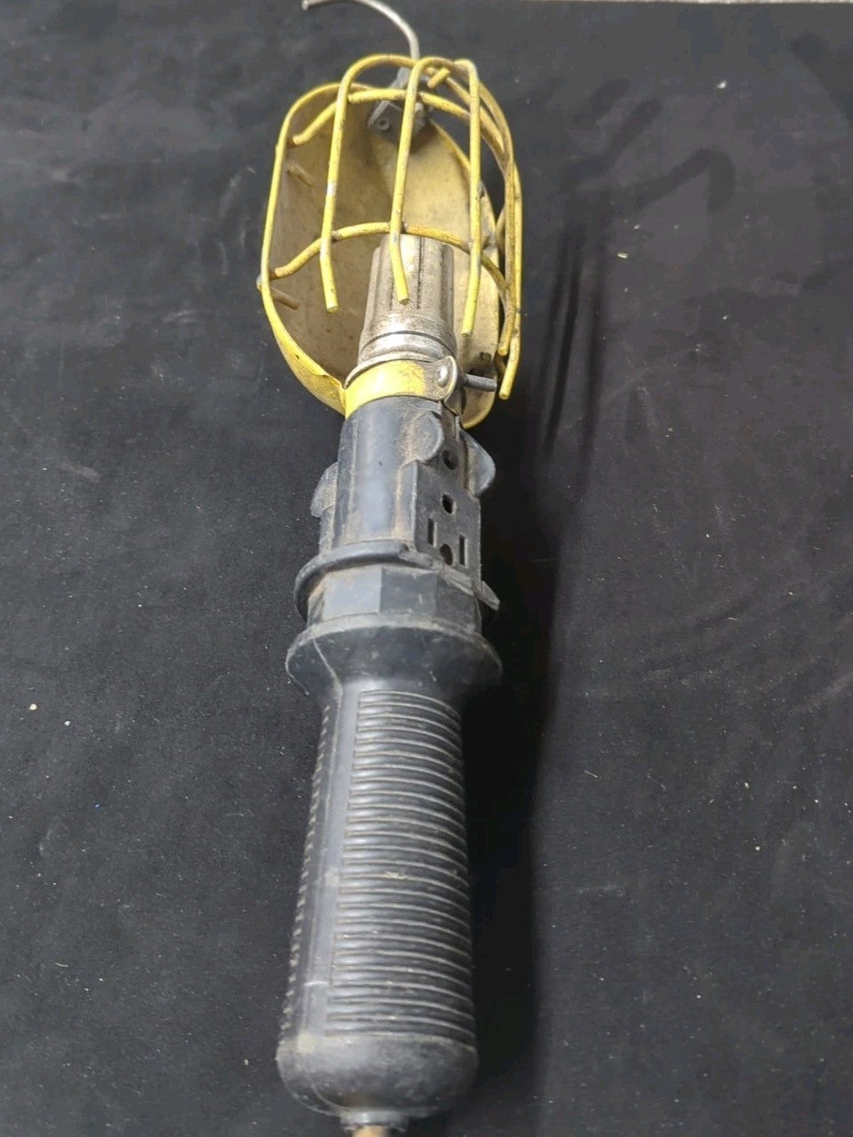 Vintage Handheld Trouble Work Light with Cage And Outlet, Working 14C