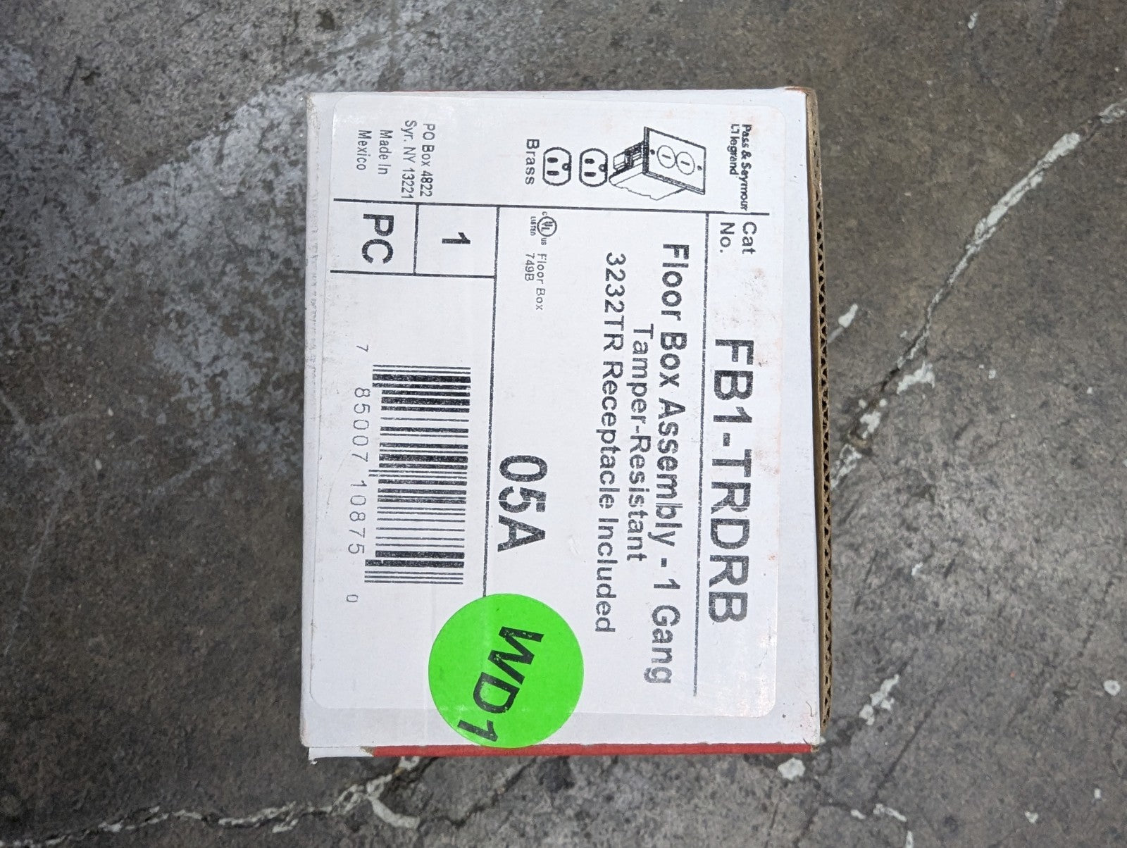 Legrand Pass & Seymour L1430PCCV3 Turnlok Locking Plug, 30 Amp 125/250V (4C)