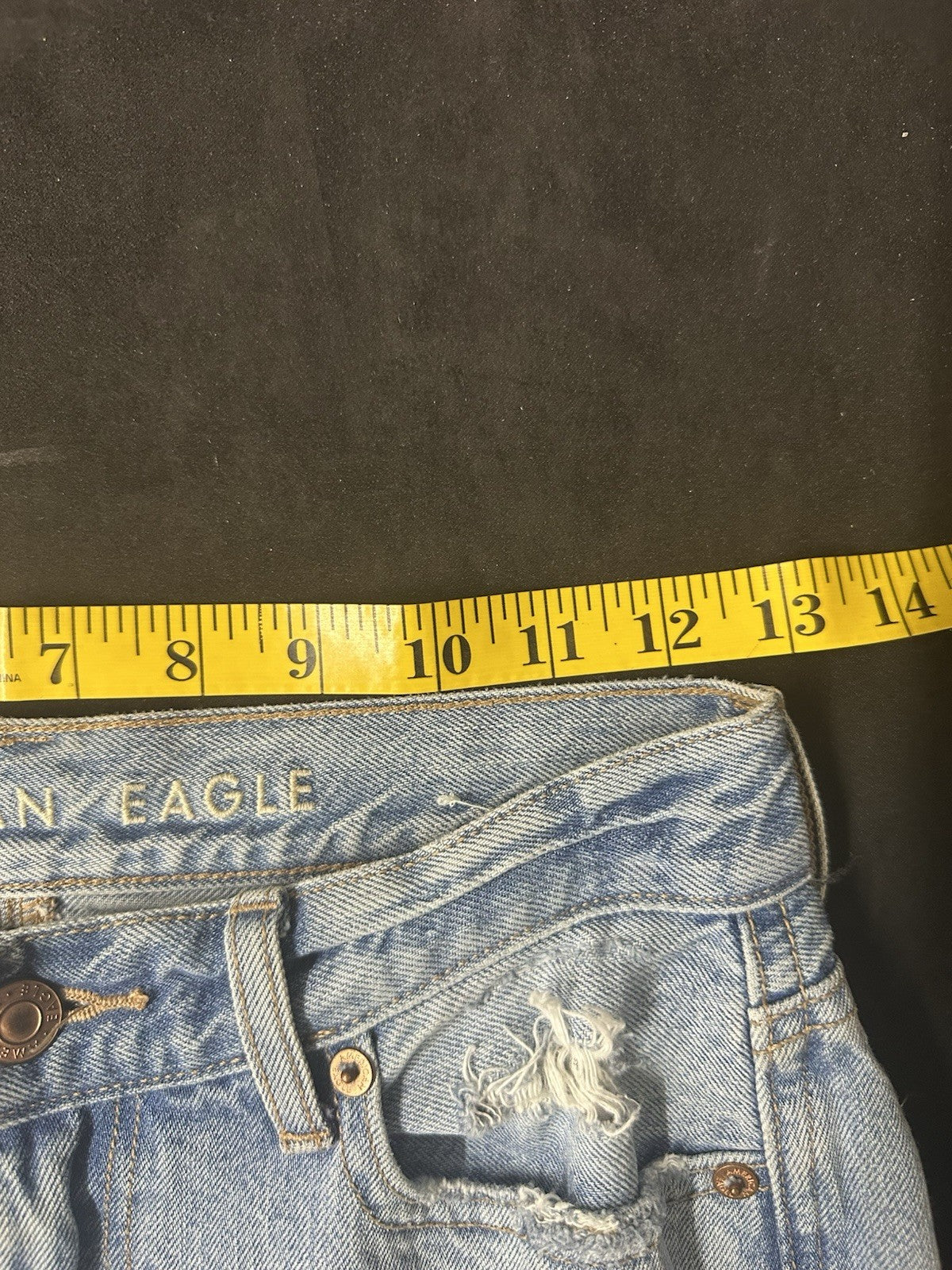 American Eagle High Rise Ripped Mom Jeans Women's Size 00 Short (0019)