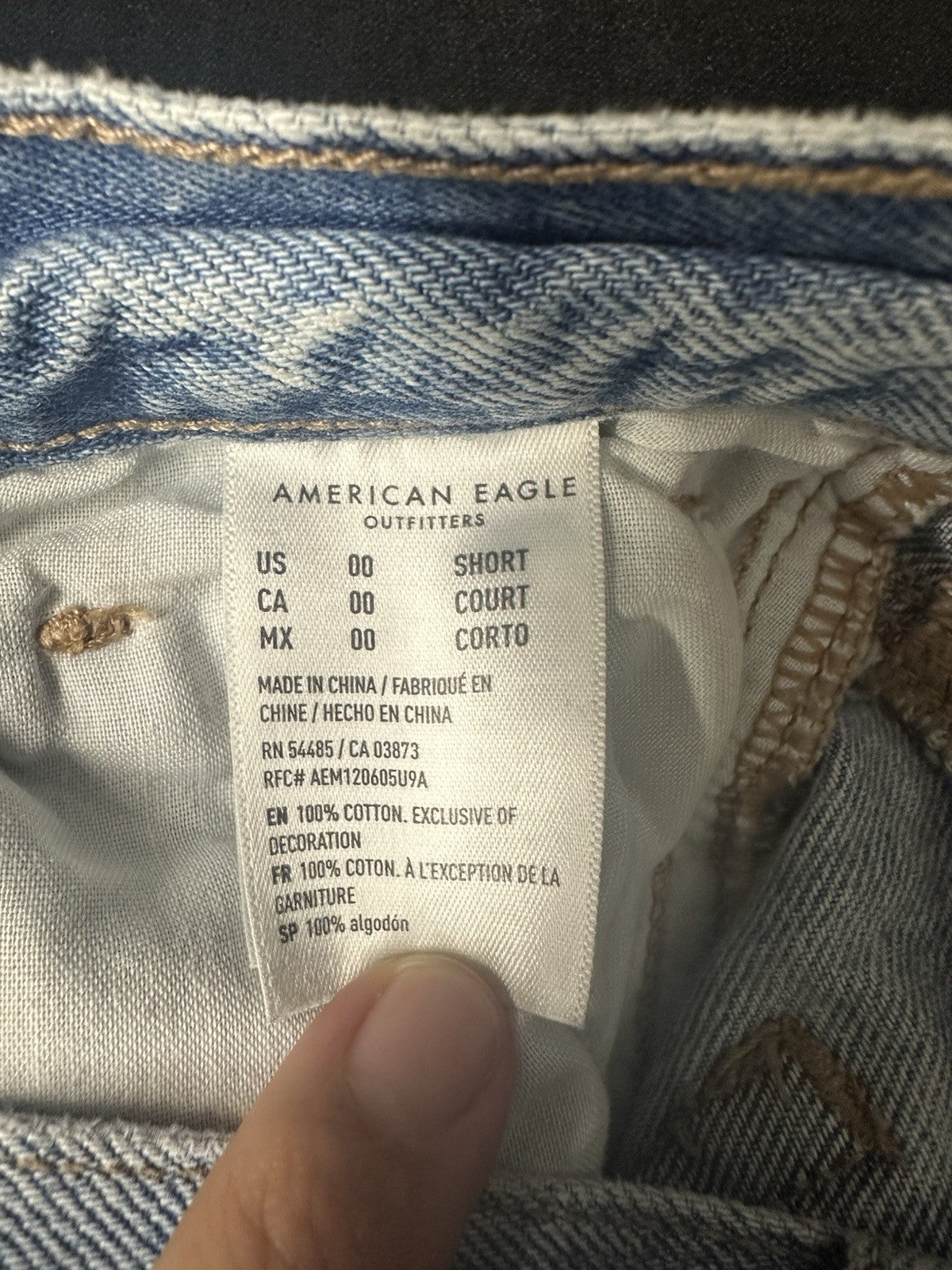 American Eagle High Rise Ripped Mom Jeans Women's Size 00 Short (0019)