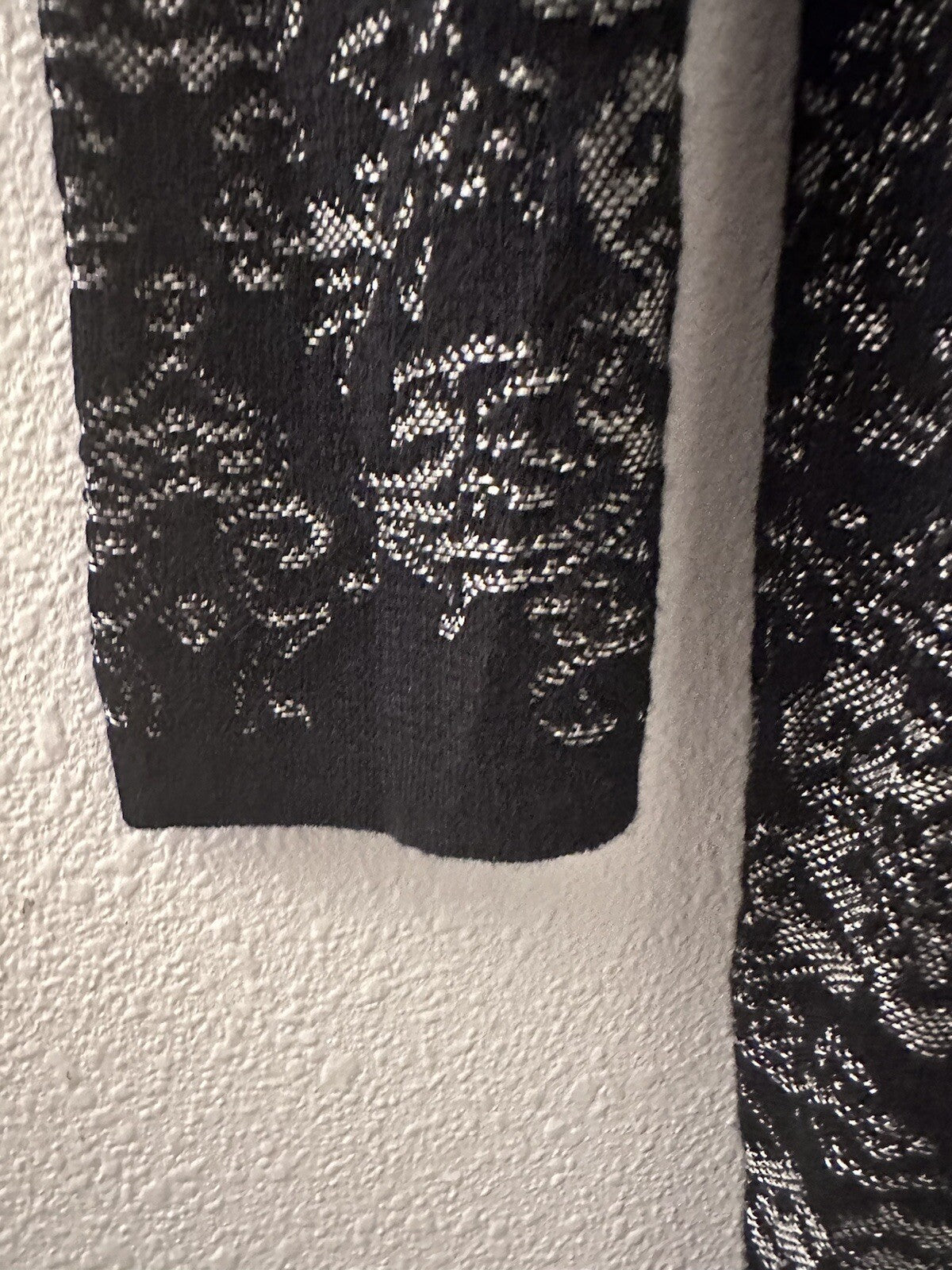 Michael Kors Woman’s Size Med Long Sleeve Black Gold Dress. 5.7