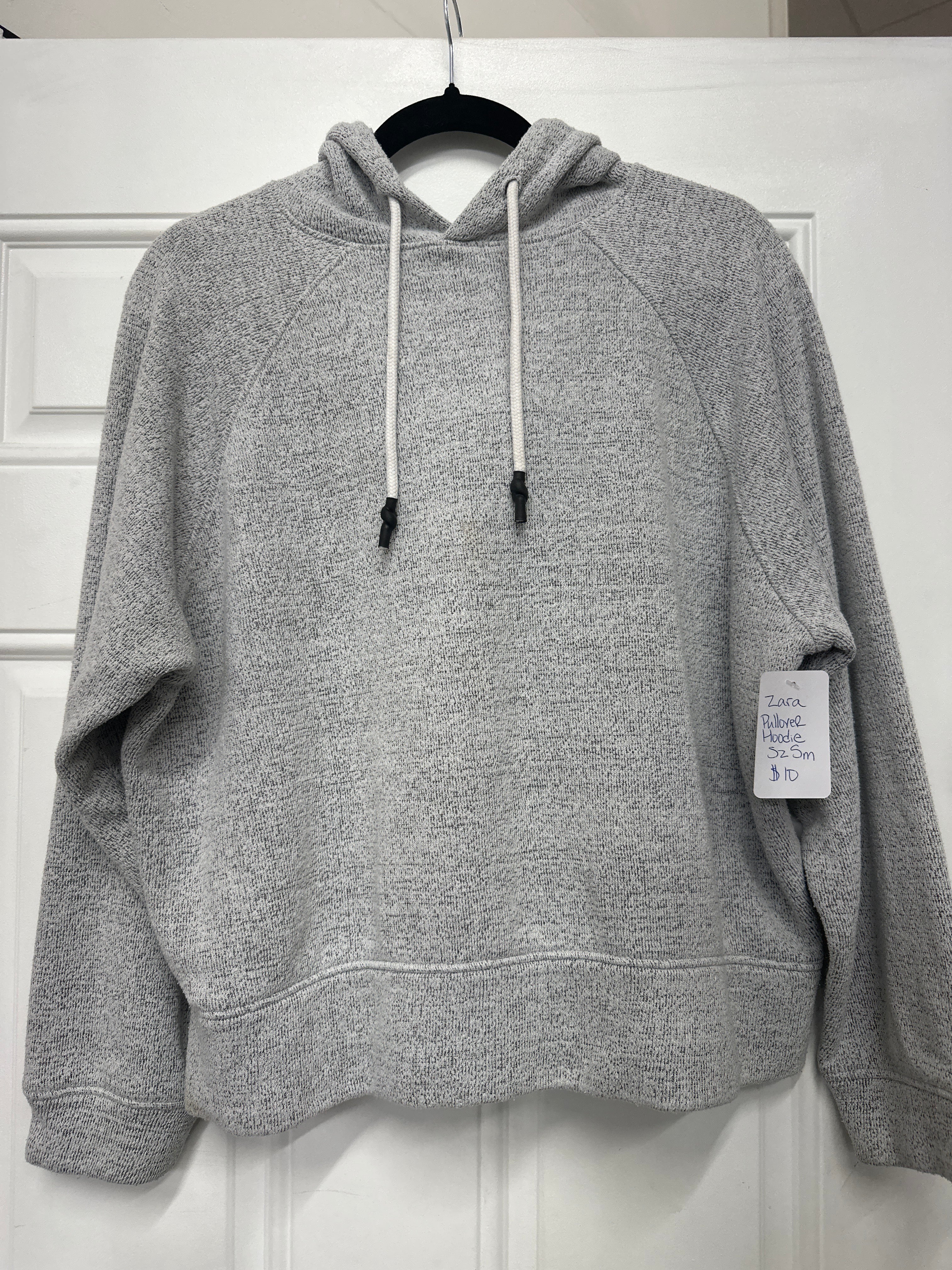 Zara Pullover Hoodie Sweater-Small