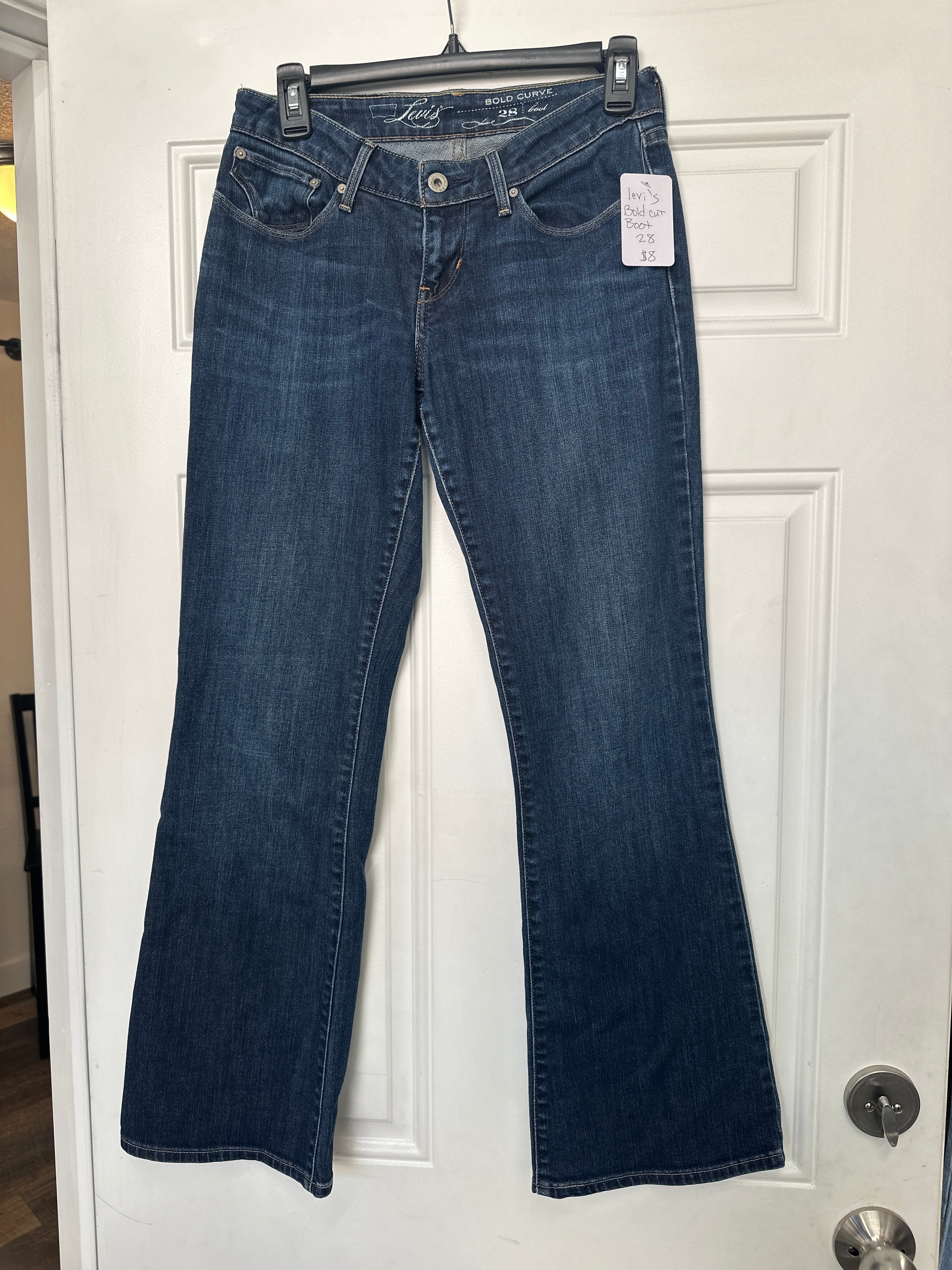 Levi’s Boot Cut Jeans- Sz 28