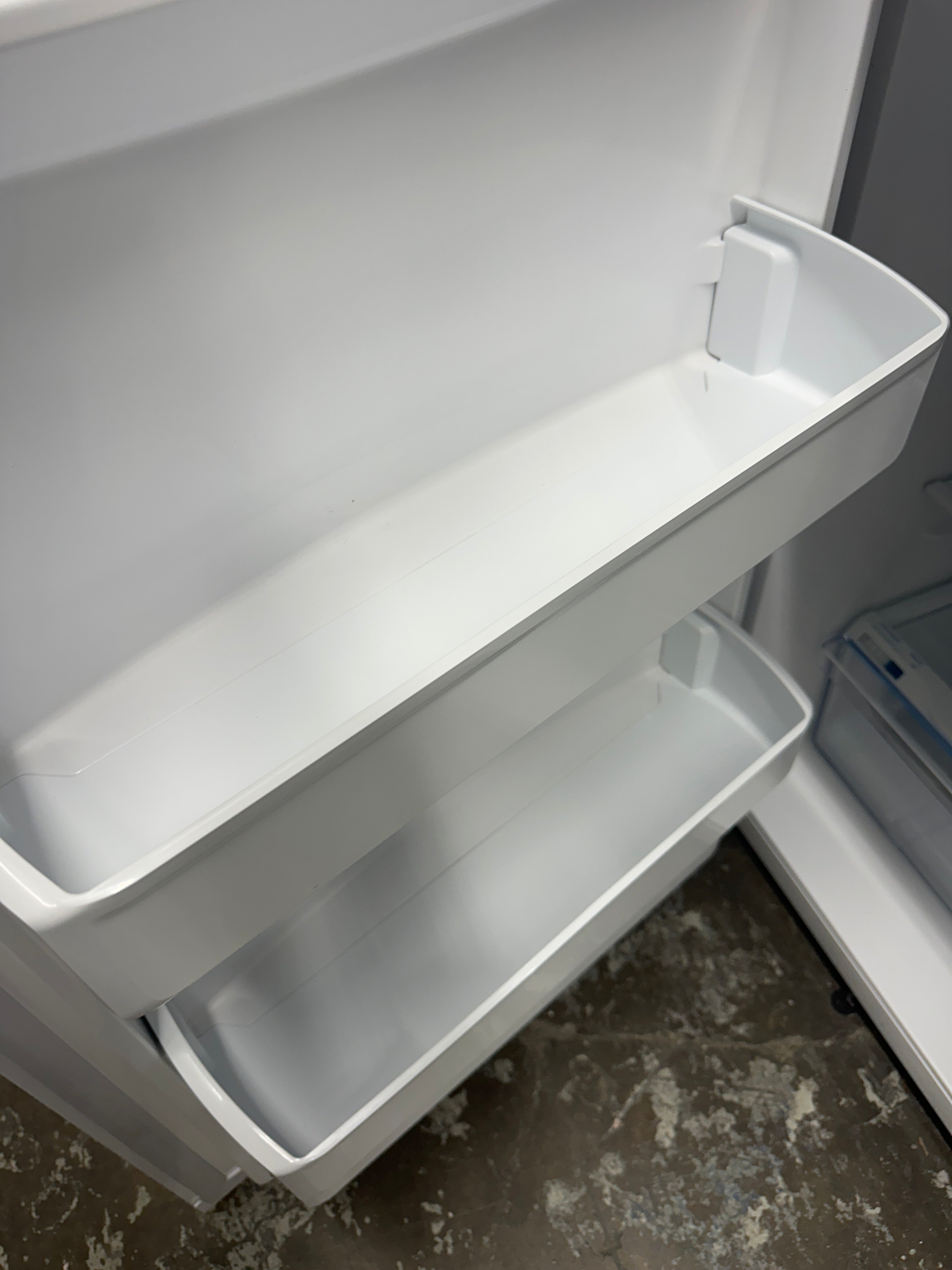 Frigidaire 13.9 cu. ft. Top Freezer Refrigerator in White