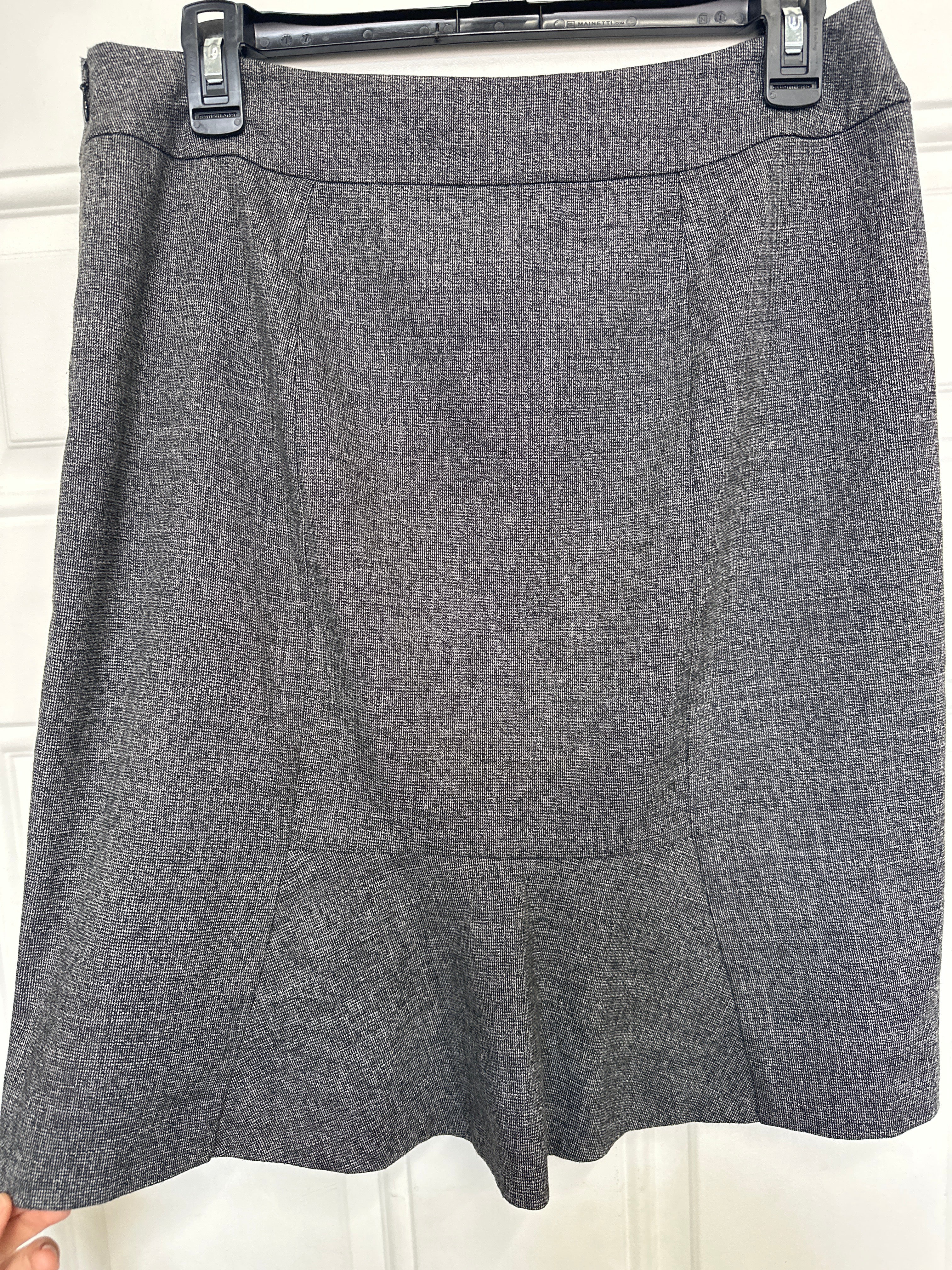 Women’s White House Black Market Skirt size 6
