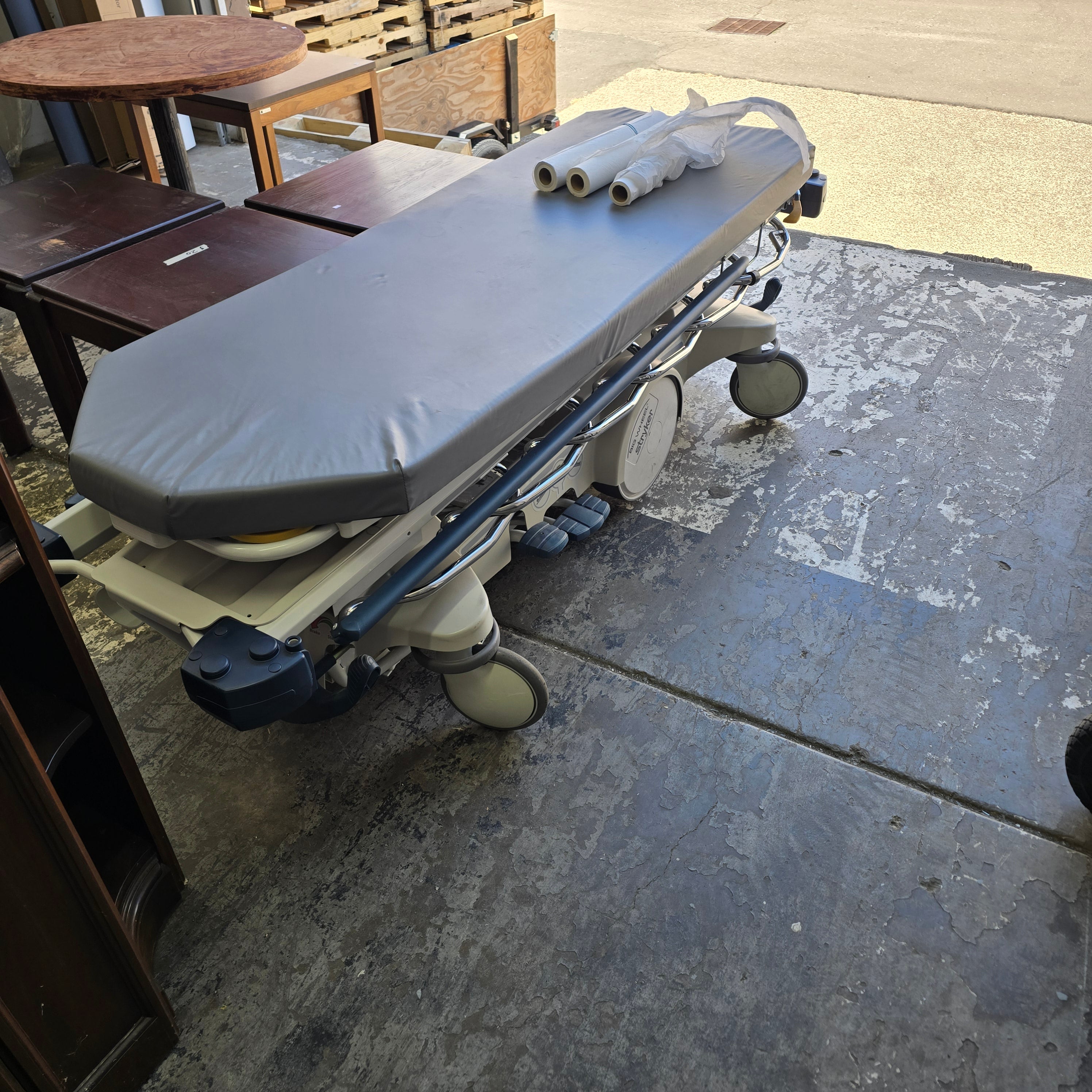 Stryker M-Series Stretcher Model SM204