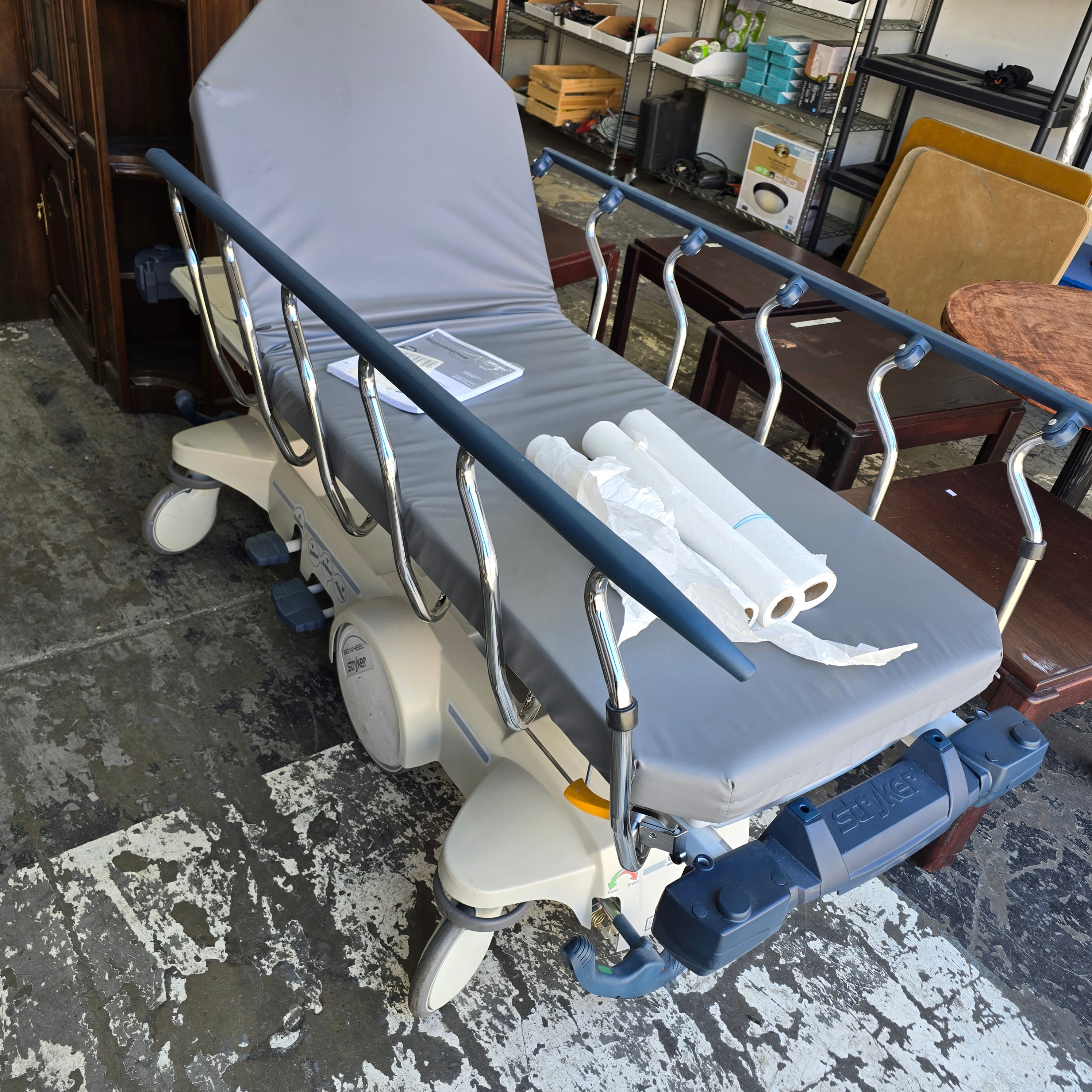 Stryker M-Series Stretcher Model SM204