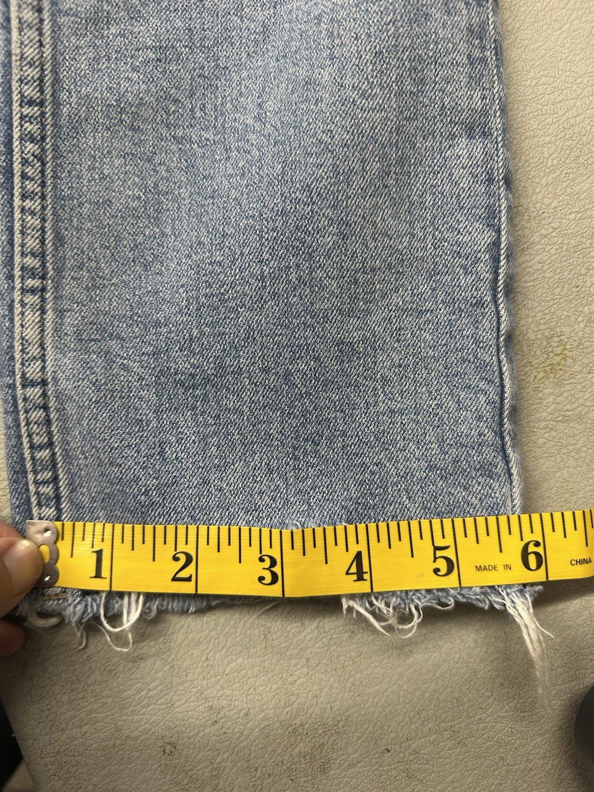 Women’s ZARA Cut off Jeans US 2 EUR 34 (0031)