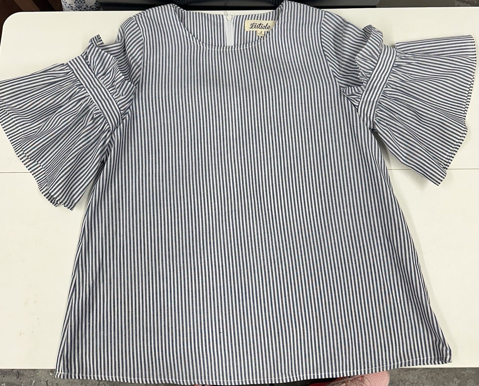 Women’s Small Listicle Blue And White Striped Blouse Ruffle Shirt Sleeves