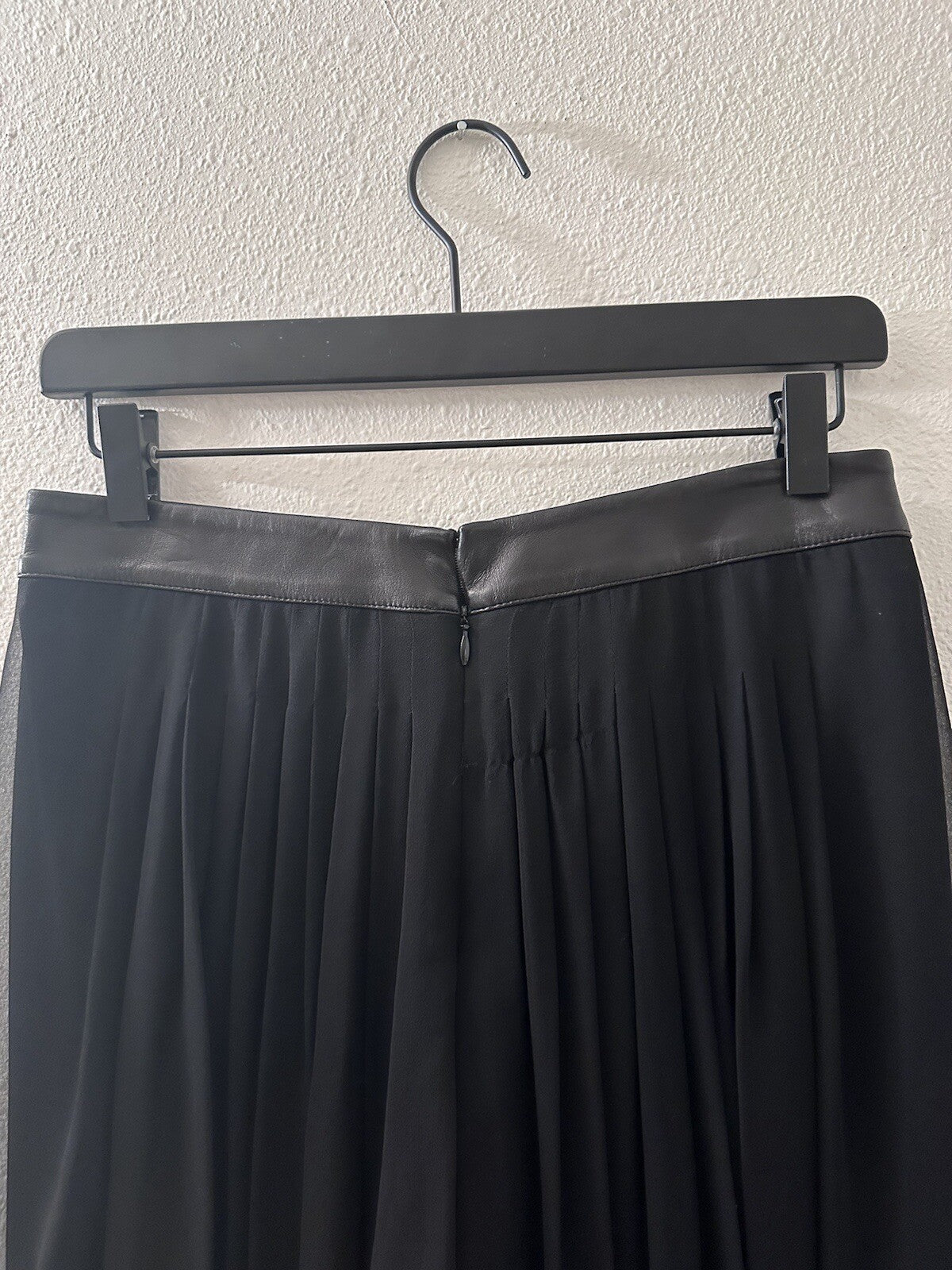 Woman’s Rag & Bone Wide Leg Sheer With Lining Size 0 Pant (0046)