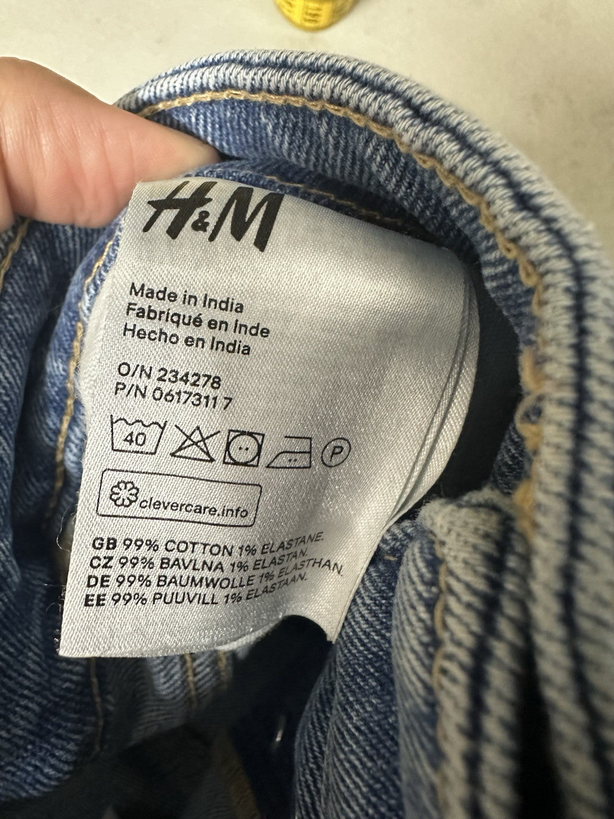 H&M &Denim Button Up Raw Hem Skinny US 32 Jeans (0044)