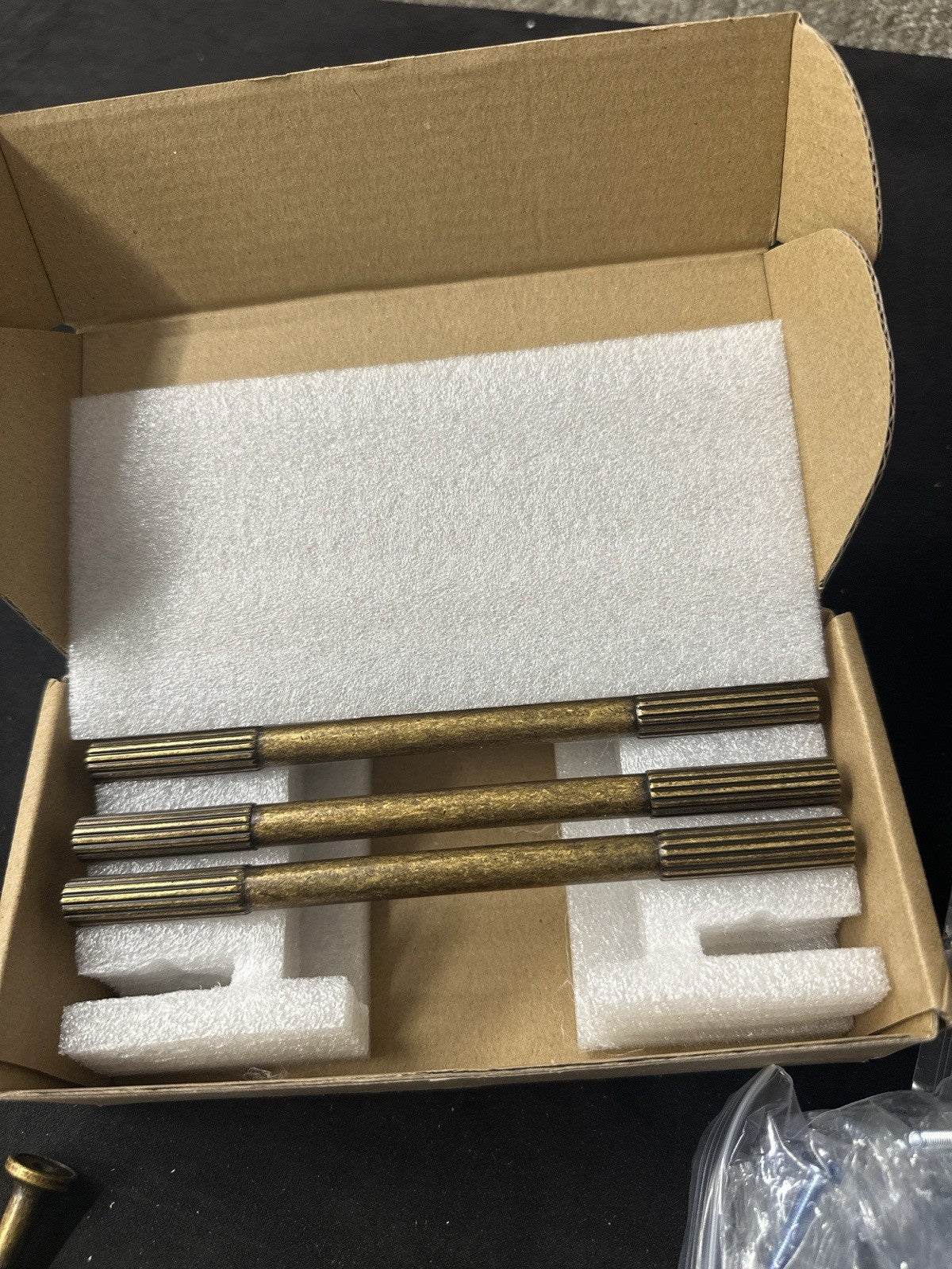 Vintage Style Brass Drawer Pulls Handles Set Of 4  (12b) New open box