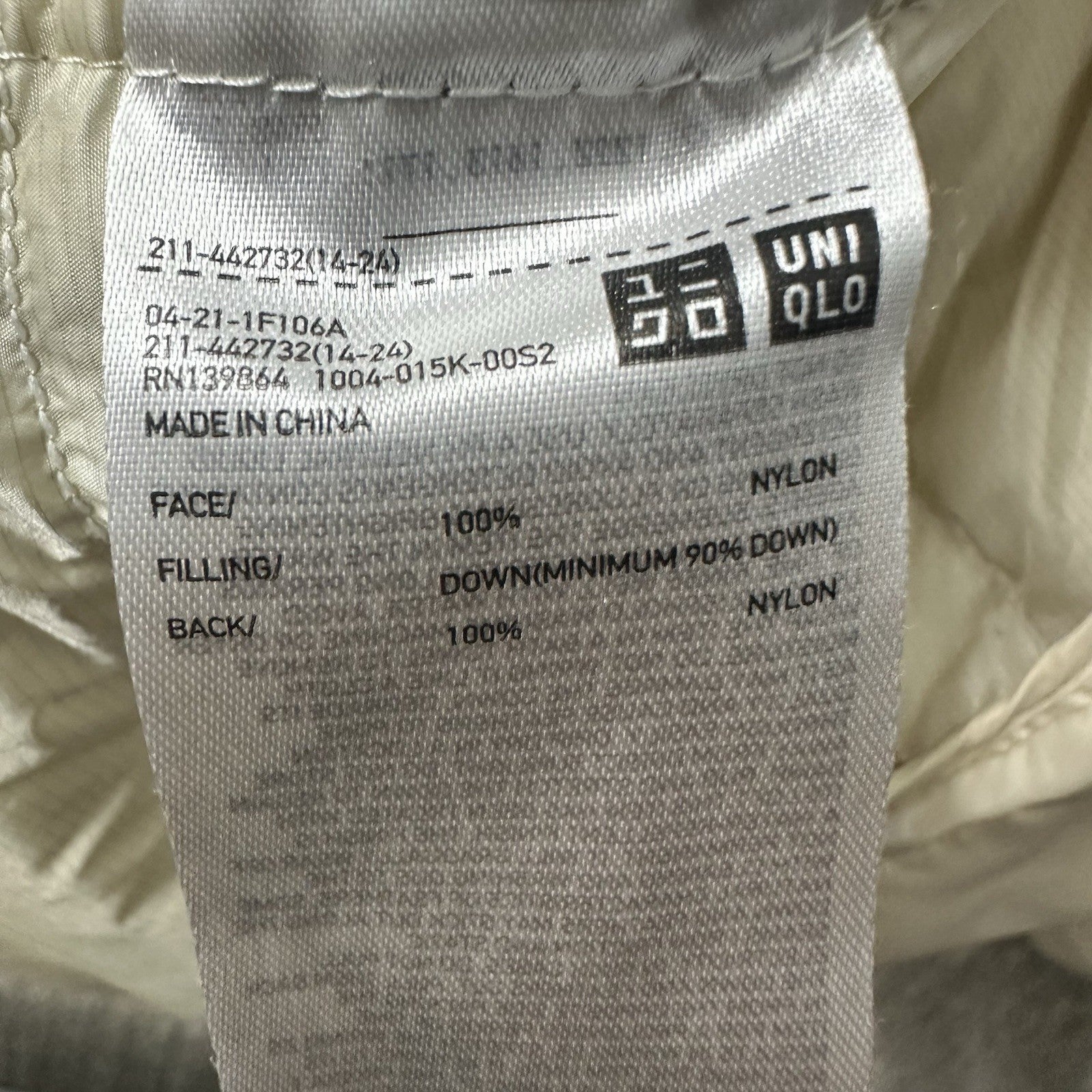 Uniqlo Ultra Light Down Packable Women's Cream Puffer Jacket Size Small 0089