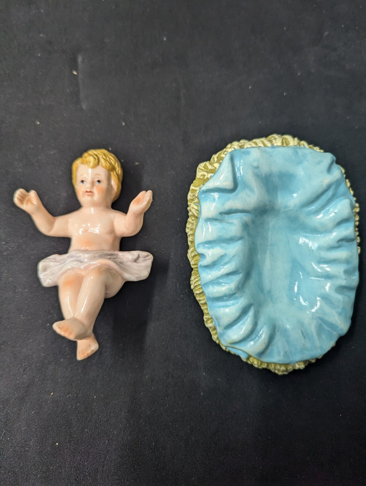 Baby Jeus Nativity Figurine, Two Piece, Ceramic 13C