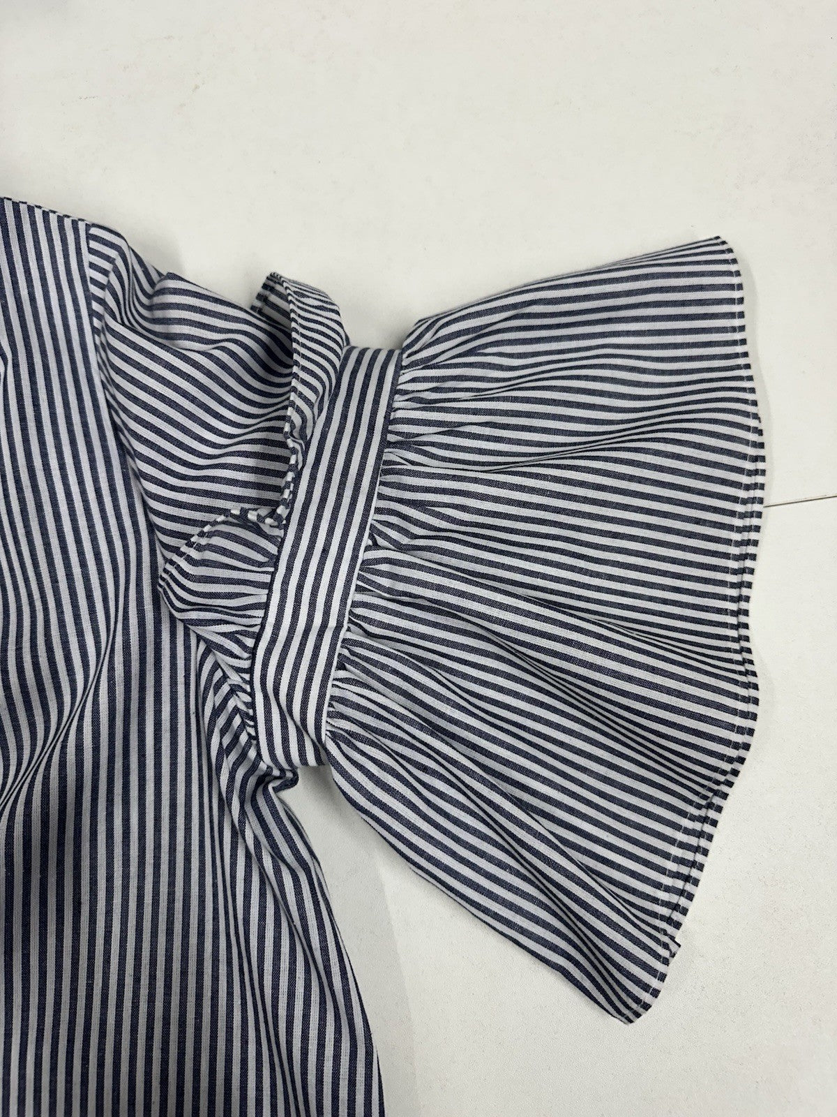 Women’s Small Listicle Blue And White Striped Blouse Ruffle Shirt Sleeves