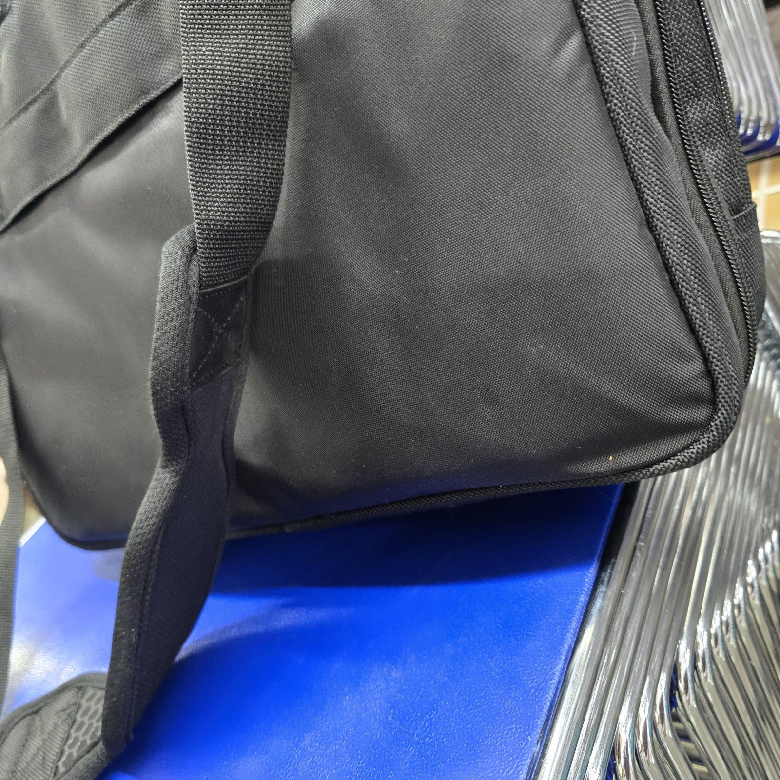 Targus Zip-Thru 14" Notebook Carrying Case - Black