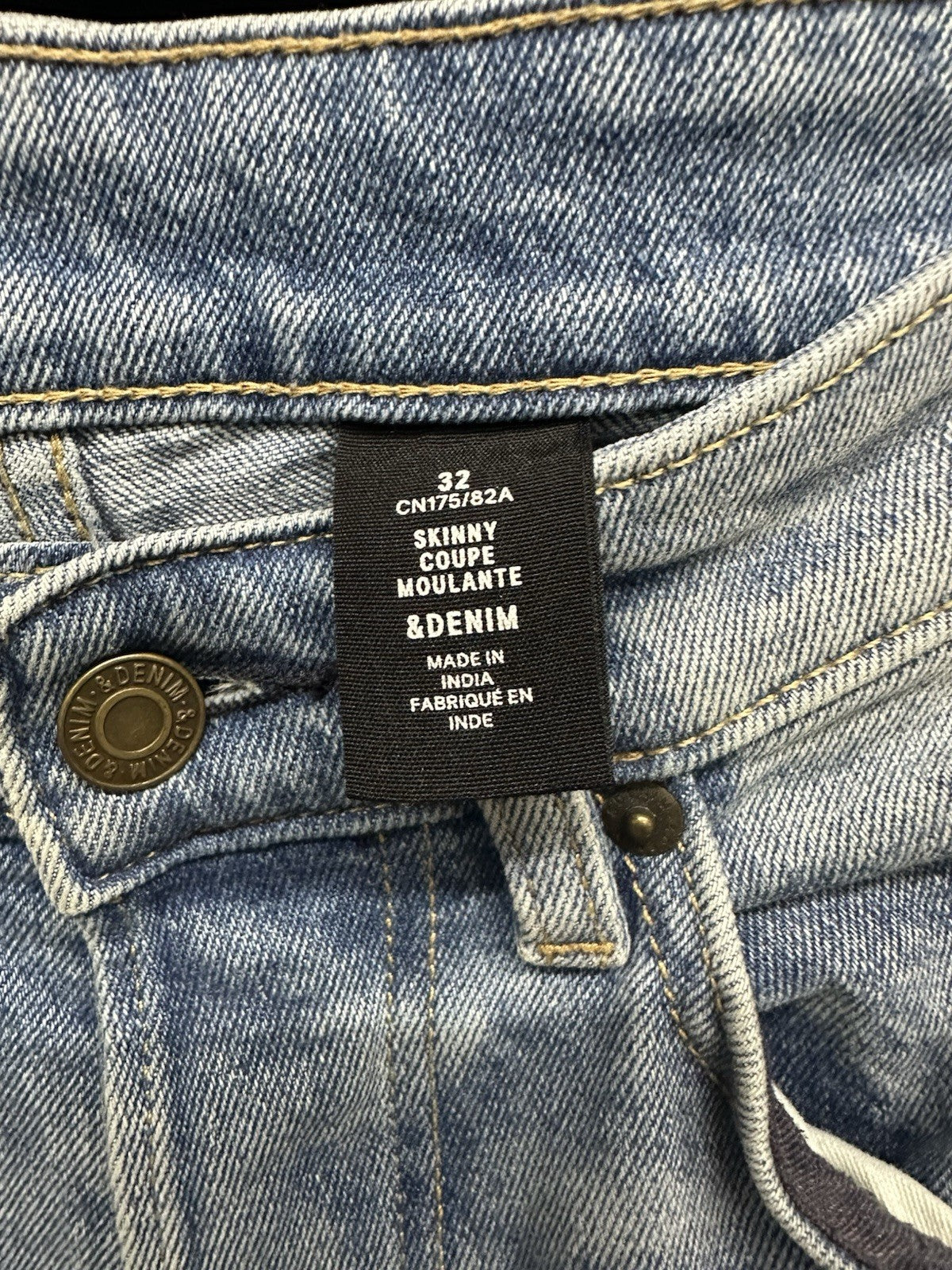 H&M &Denim Button Up Raw Hem Skinny US 32 Jeans (0044)