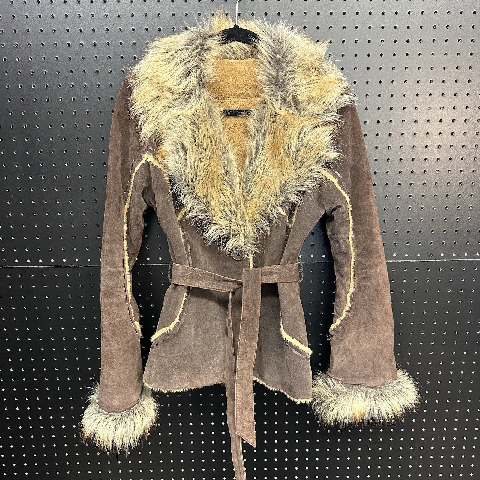 Wilsons Leather Women’s Brown Leather Faux Fur Collar Cuffs Shearling Jacket Med