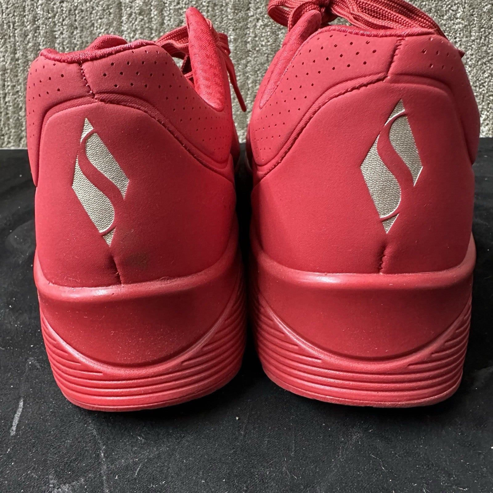 Skechers Womens Size 9 Uno Stand On Air 73690 Red Casual Shoes Sneakers Matte 5d