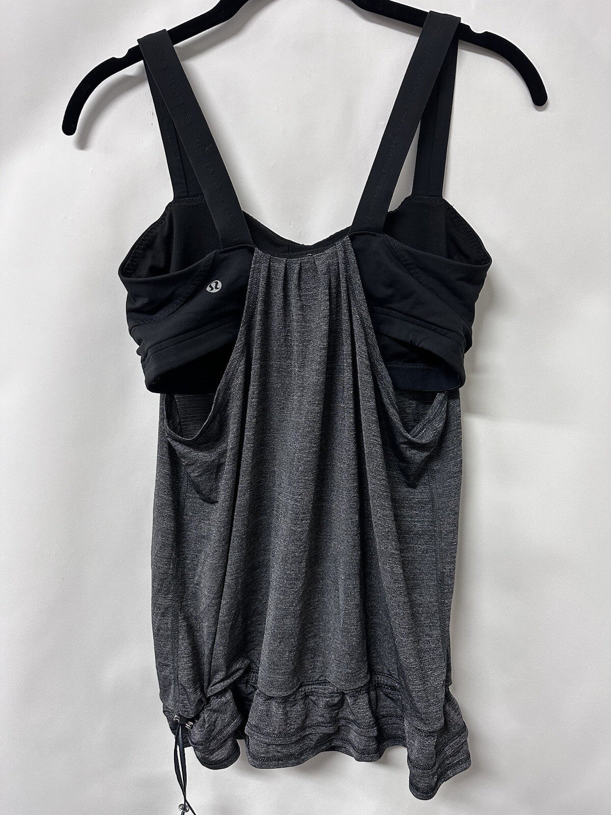 Lululemon No Limits Tank Built in Bra Layered Top Gray Black Cinch Hem Size 6