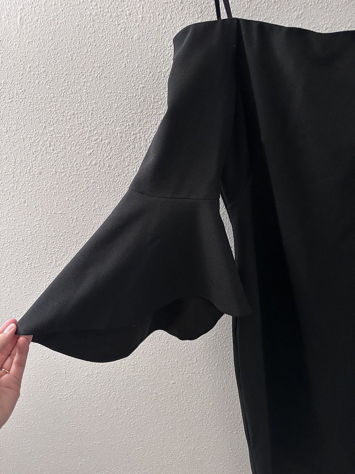 Chelsea28 Black Off The Shoulder Bell Sleeve Dress Women’s Size 6.           3.5