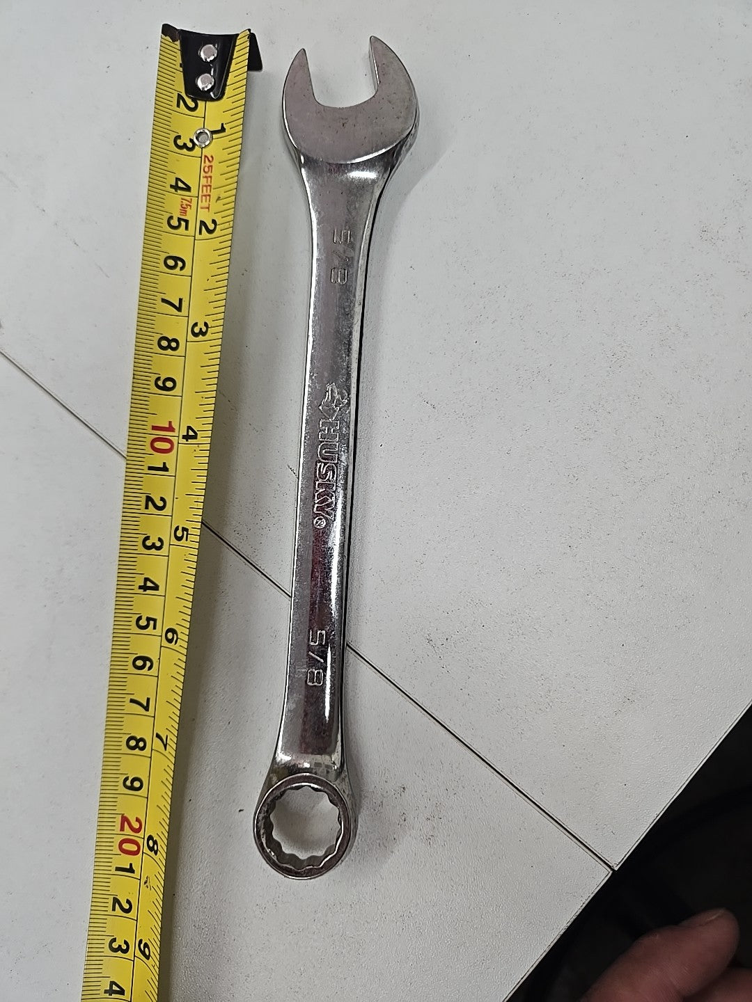 Husky Full Polish Combination Wrench SAE 12-Point 5/8 HCW58