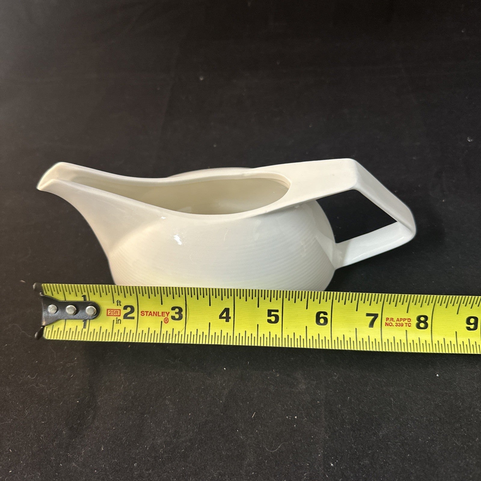 Bread + Butter (b+b) Creamer Open Top Low Profile Boat Milk Jug Porcelain 7b